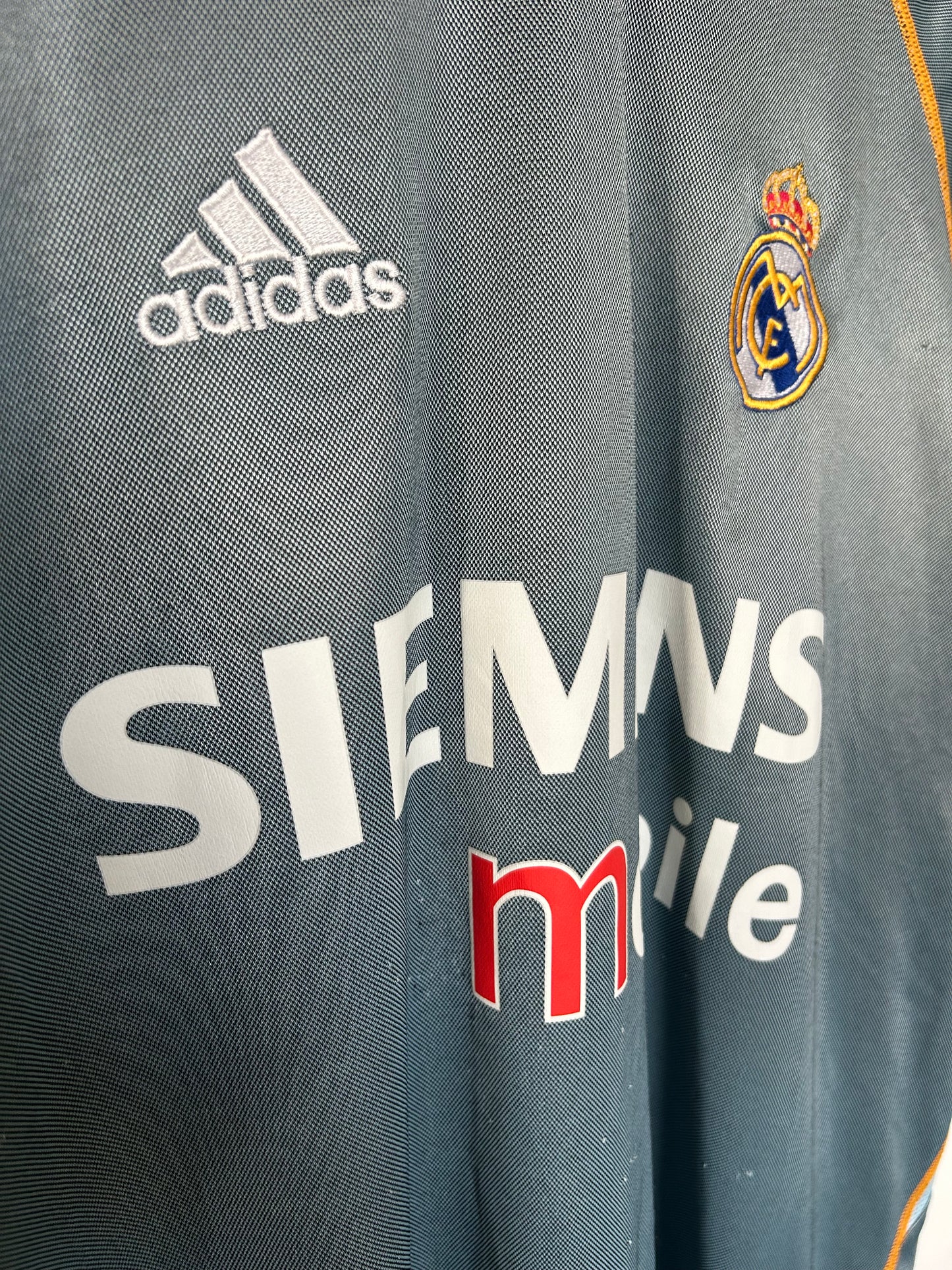 Real Madrid 2003-04 Third Shirt - Ronaldo #9 - M