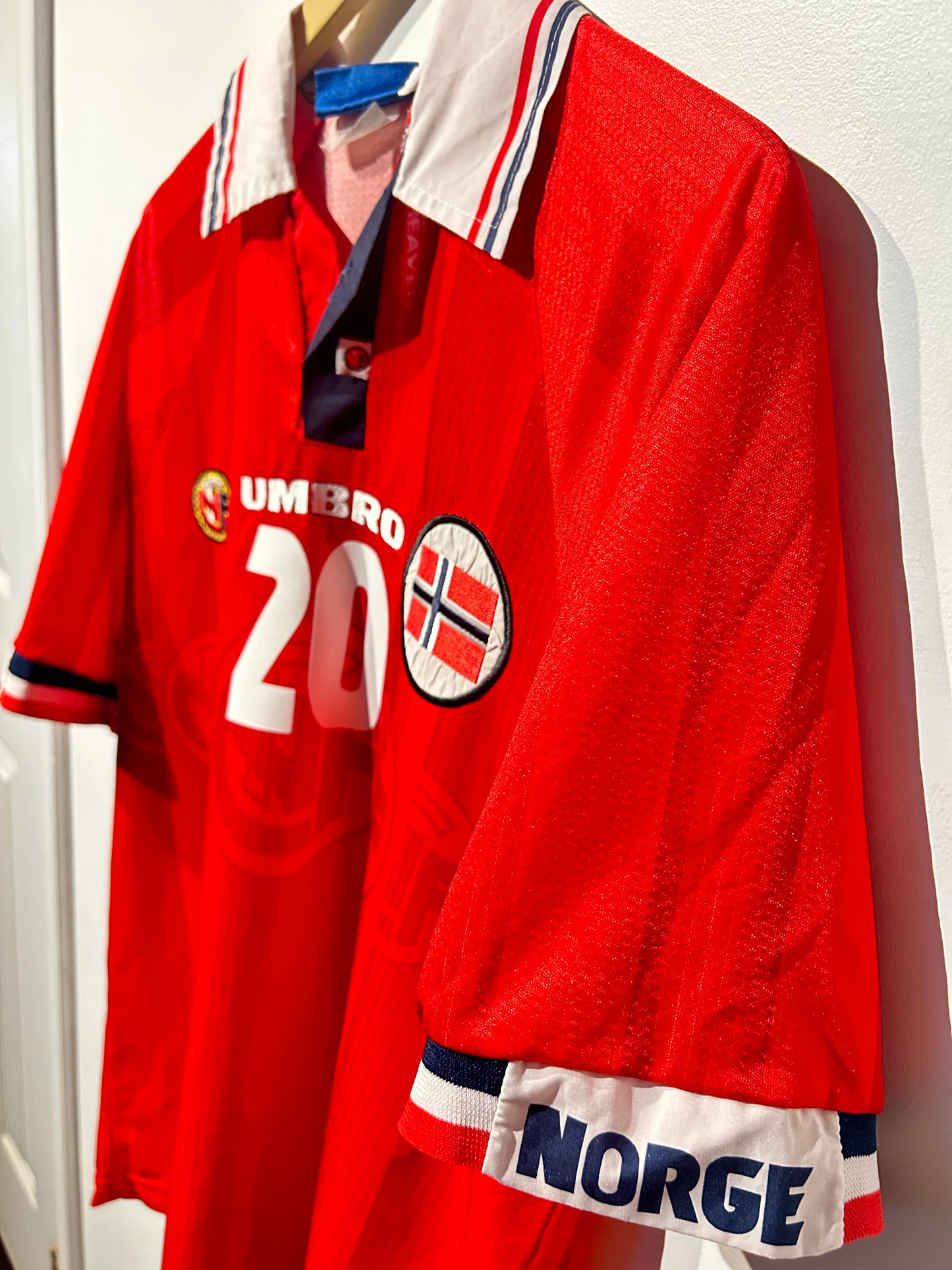 Norway 1998-00 Home Shirt - Solskjaer #20 - L