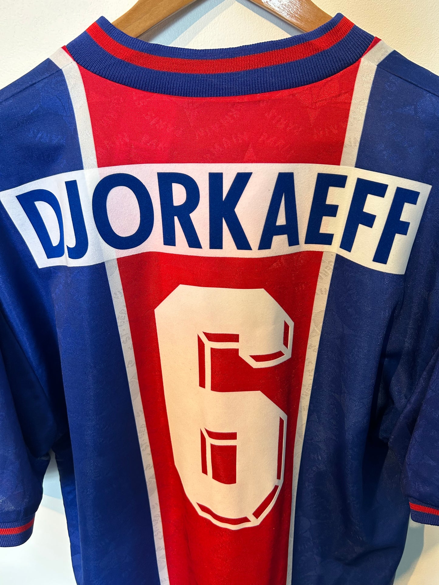 PSG 1995-96 Home Shirt - Djorkaeff #6 - L
