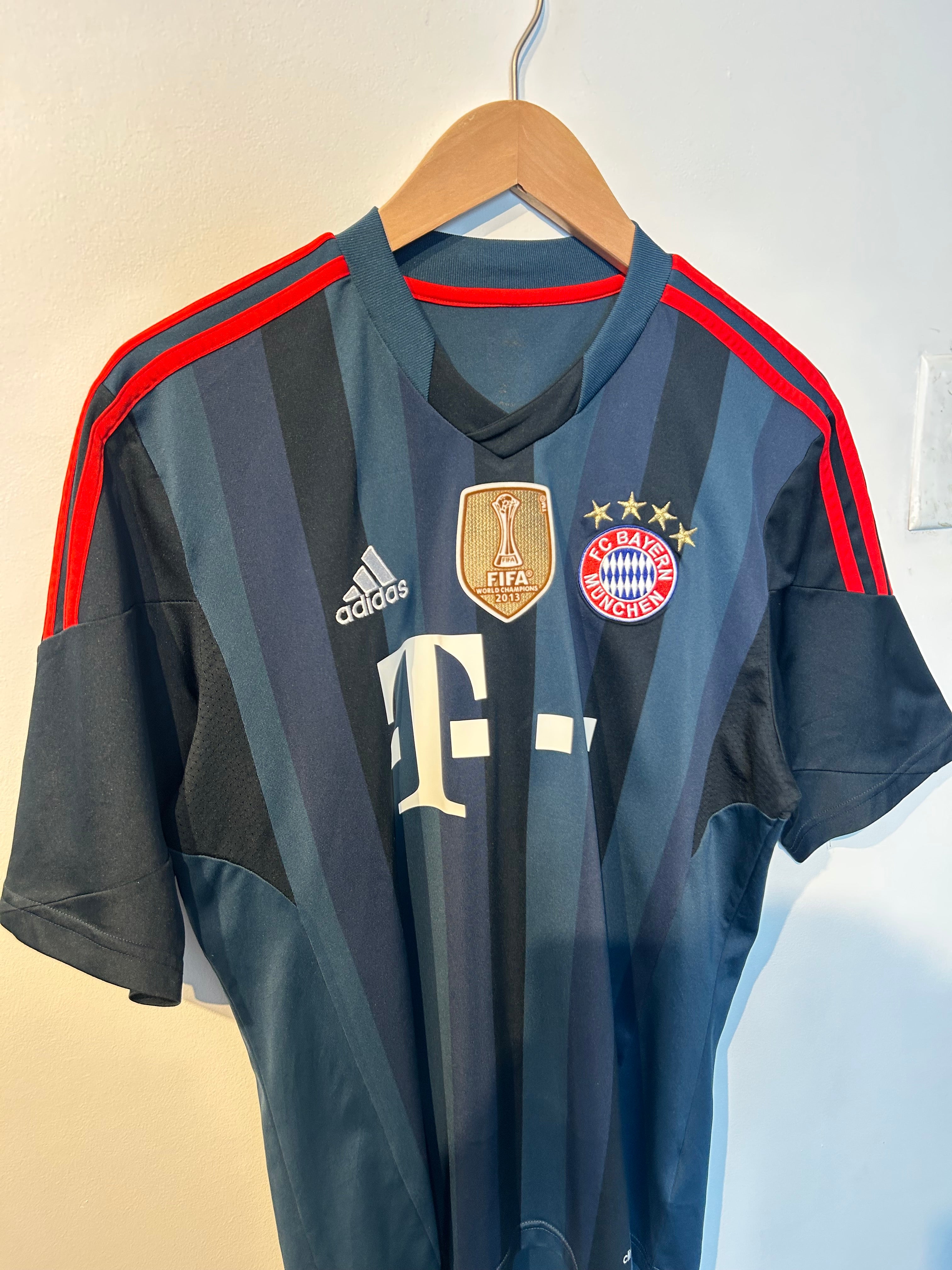 Bayern Munich 2013-14 Third Shirt - Ribery #7 - M – Football Heaven