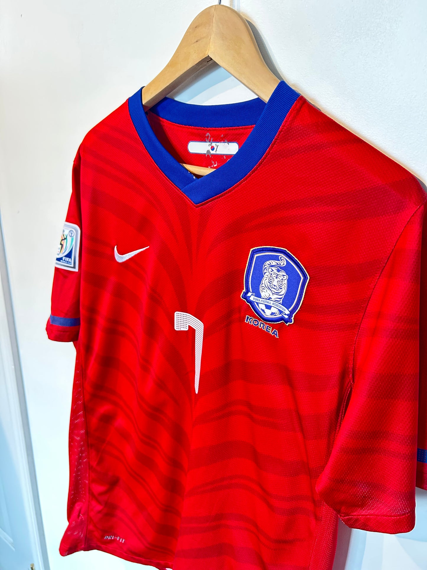 South Korea 2010-11 Home Shirt - Ji Sung Park #7 - XL