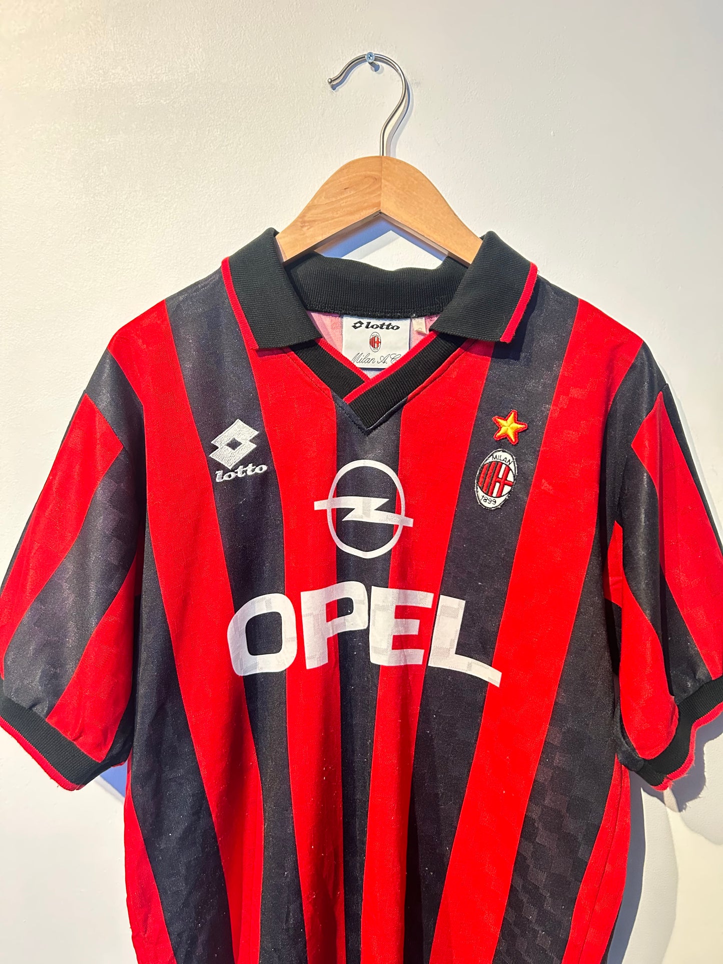 AC Milan 1995-96 Home Shirt - Maldini #3 - S