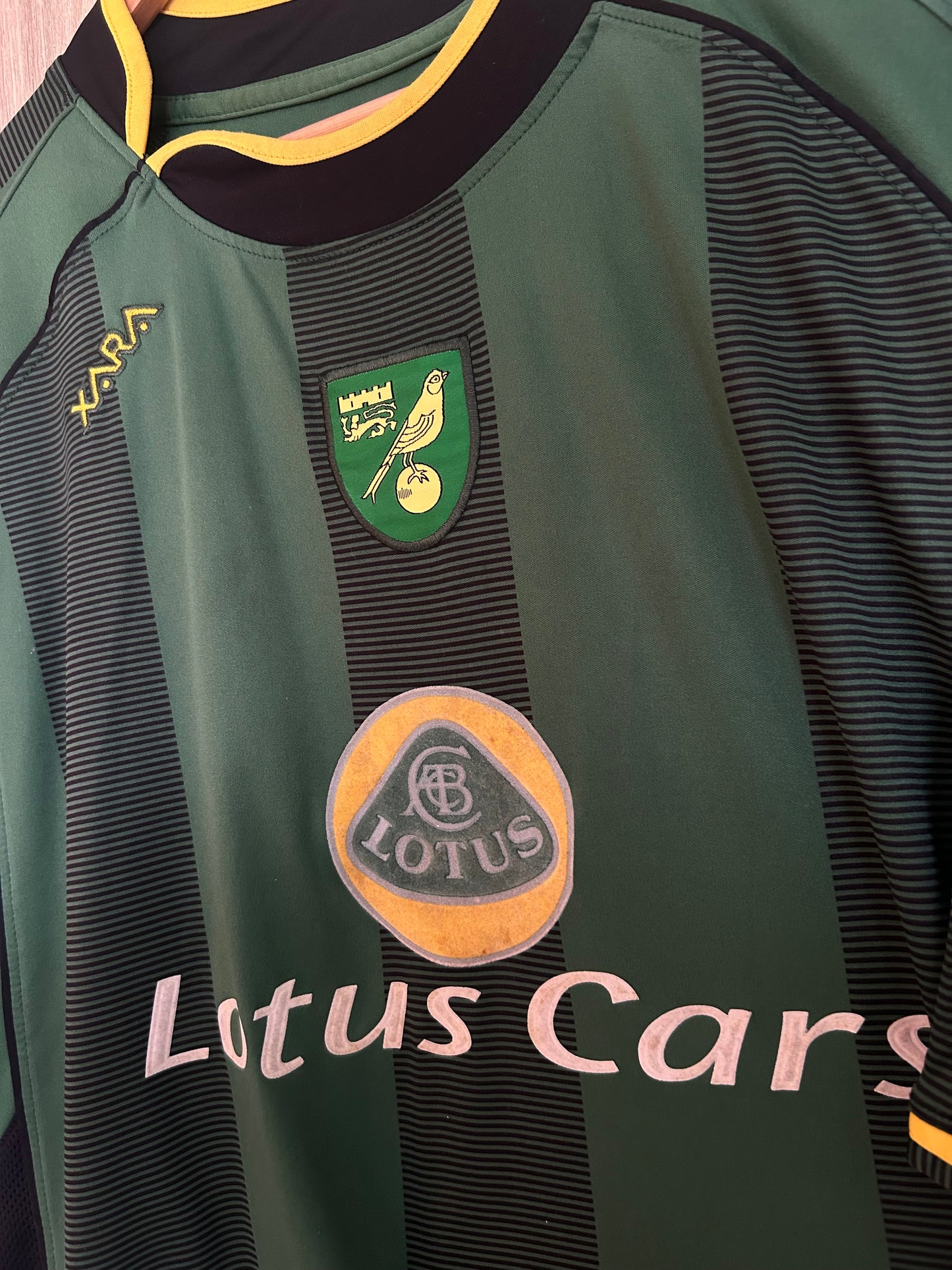 Norwich 2004-06 Away Shirt - XL