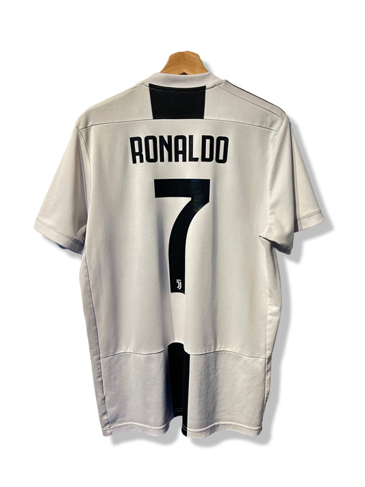 Juventus 2018-19 Home Shirt - Ronaldo #7 - L
