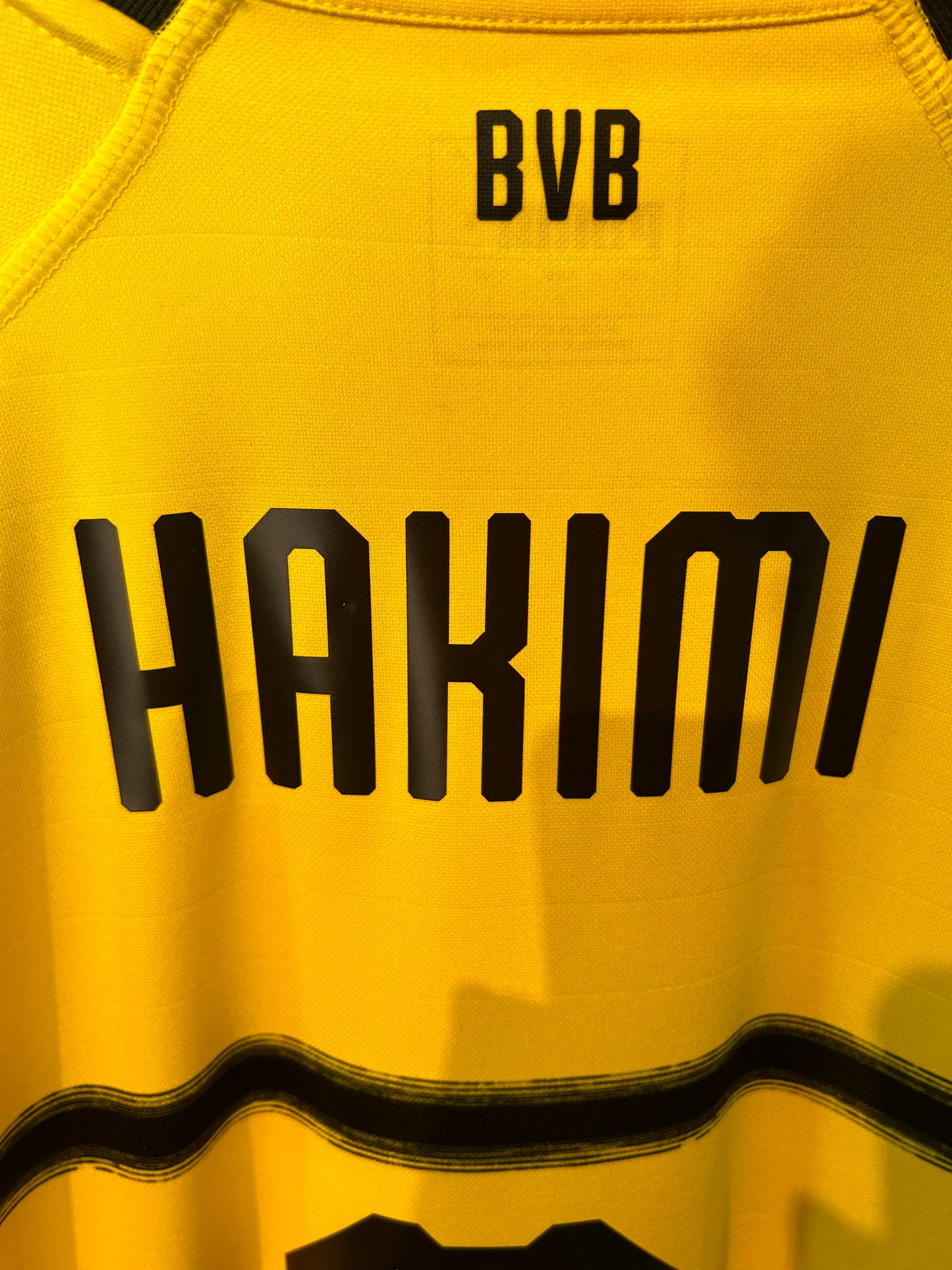 Borussia Dortmund 2018-19 European Home Shirt - Hakimi #5 - L