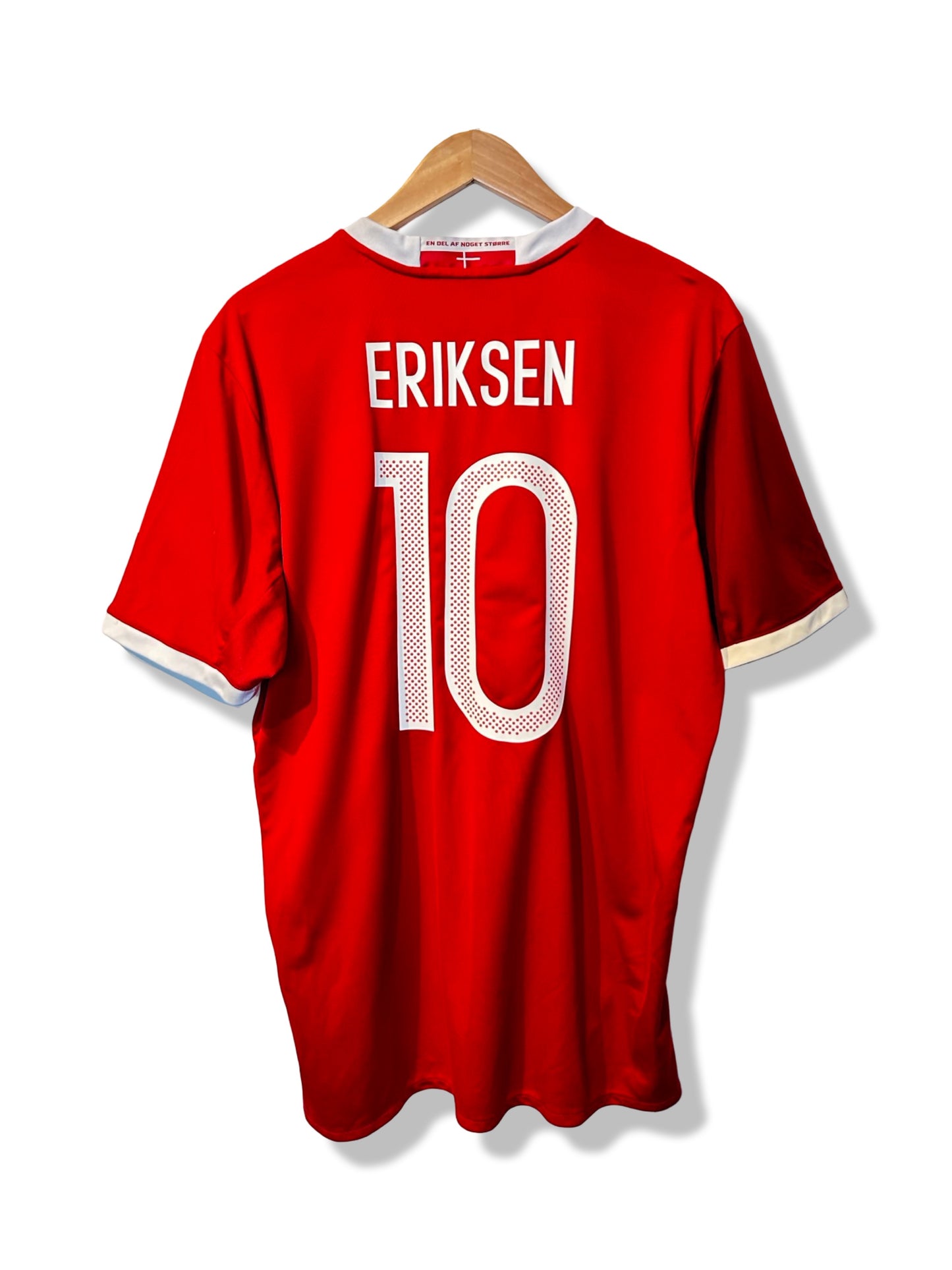 Denmark 2015-16 Home Shirt - Eriksen #10 - L