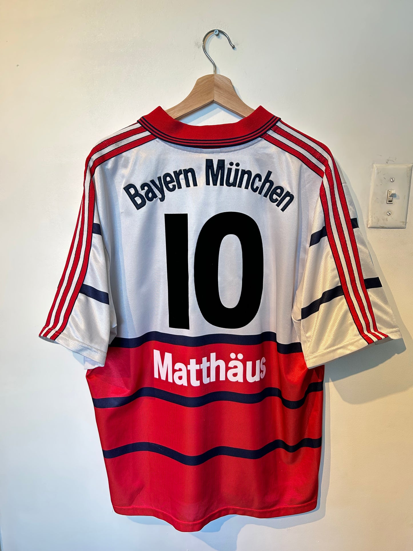 Bayern Munich 1998-00 Away Shirt - Matthaus #10 - XL