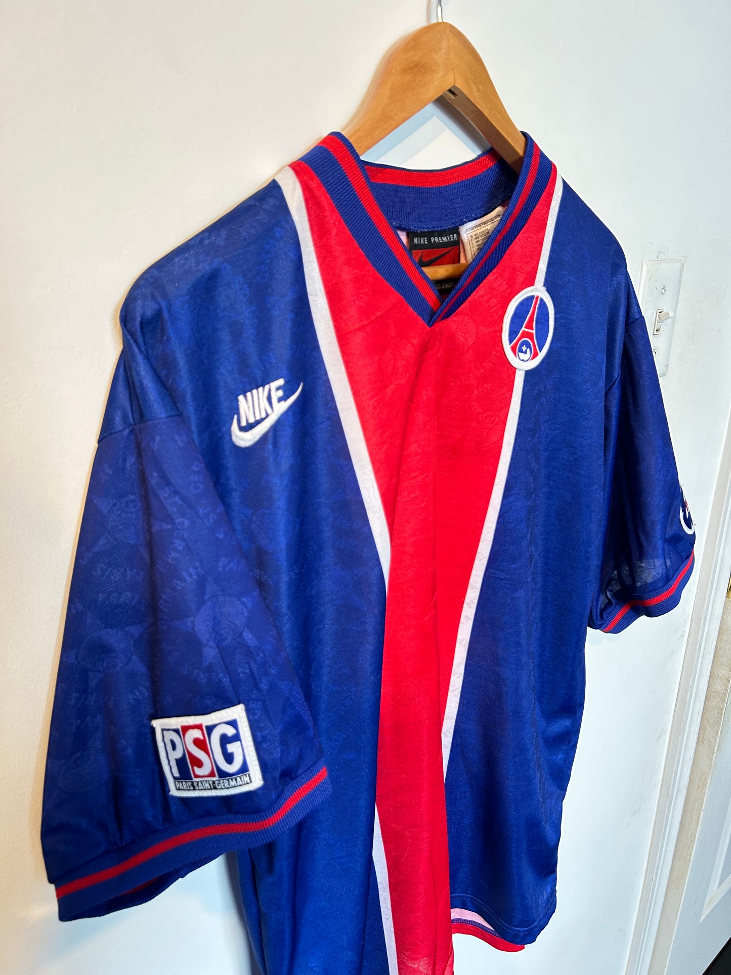 PSG 1995-96 Home Shirt - Djorkaeff #6 - L