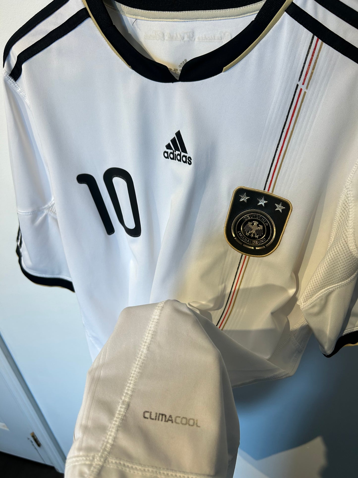 Germany 2010-11 Home Shirt - Podolski #10 - L