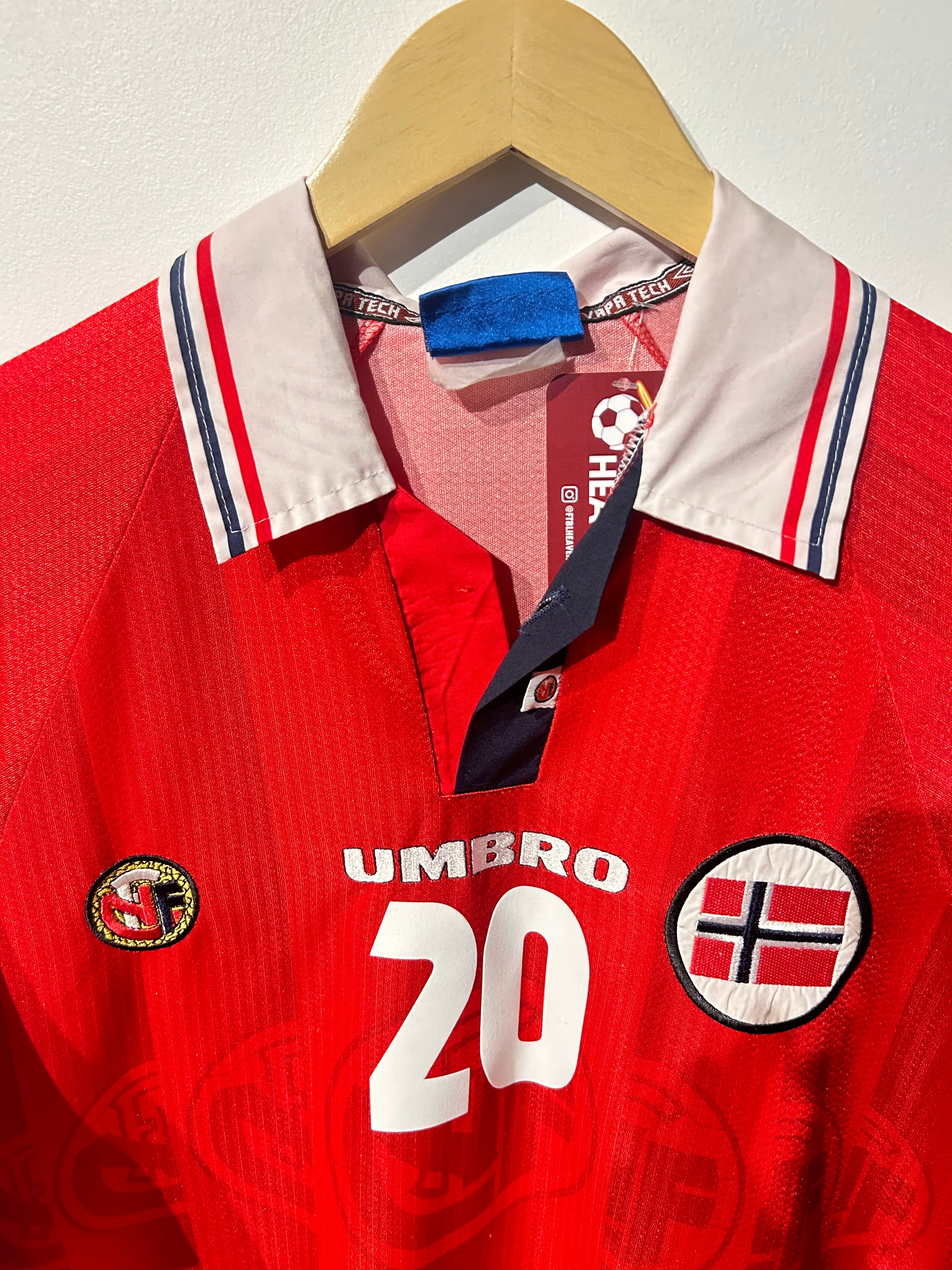 Norway 1998-00 Home Shirt - Solskjaer #20 - L – Football Heaven