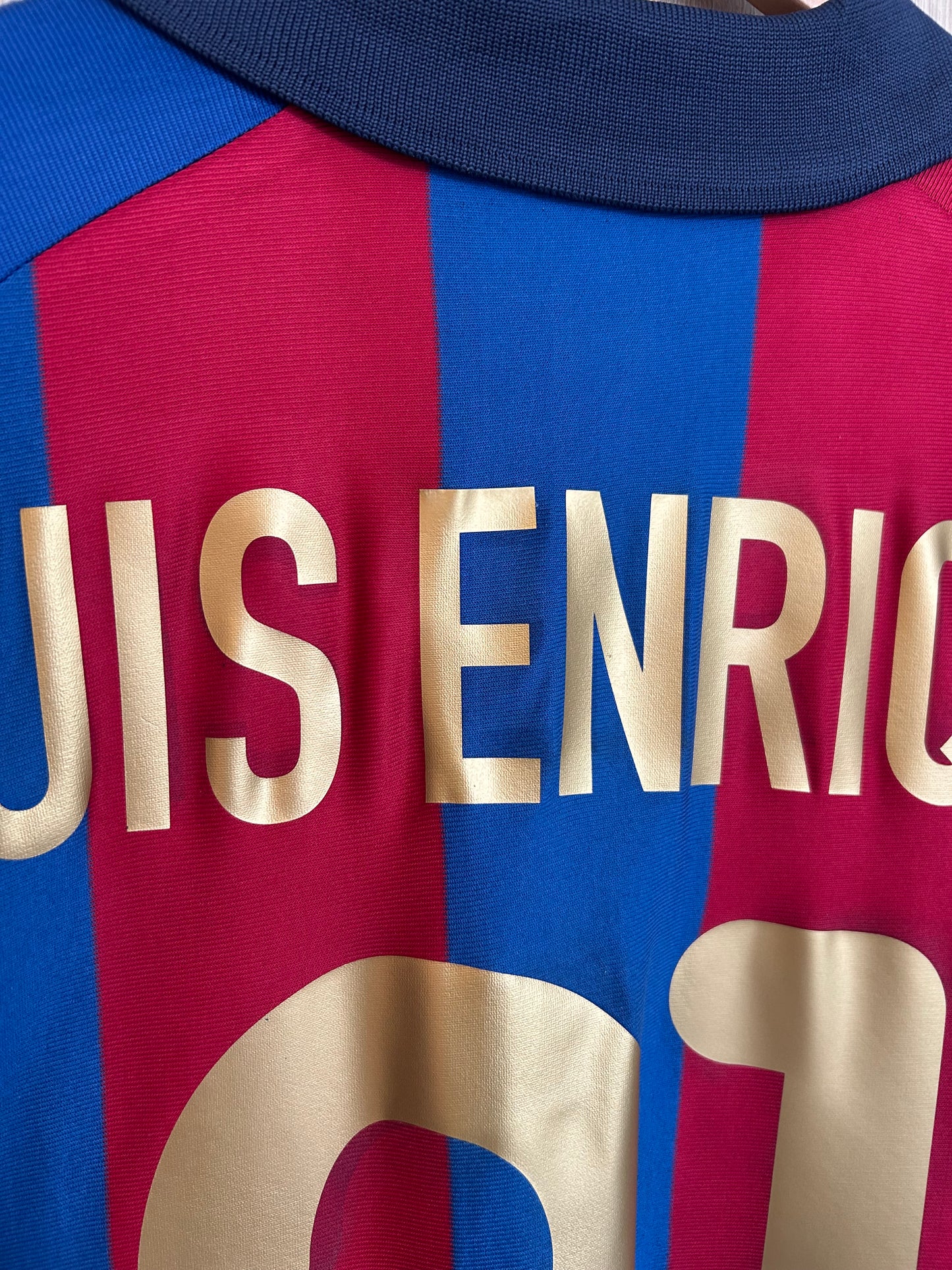 Barcelona 2001-02 Home Shirt - Luis Enrique #21 - XL