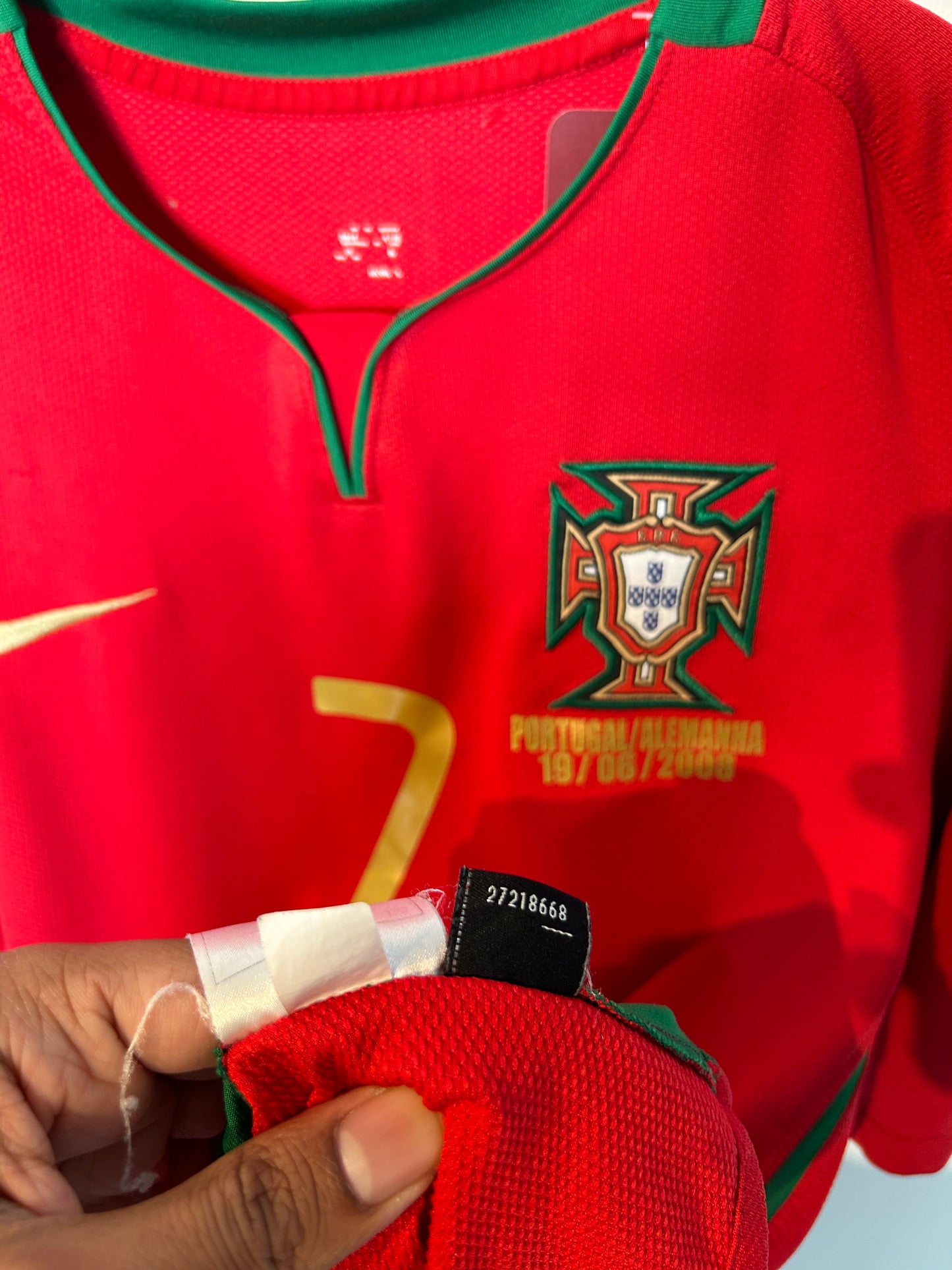 Portugal 2008-10 Home Shirt - Ronaldo #7 - M