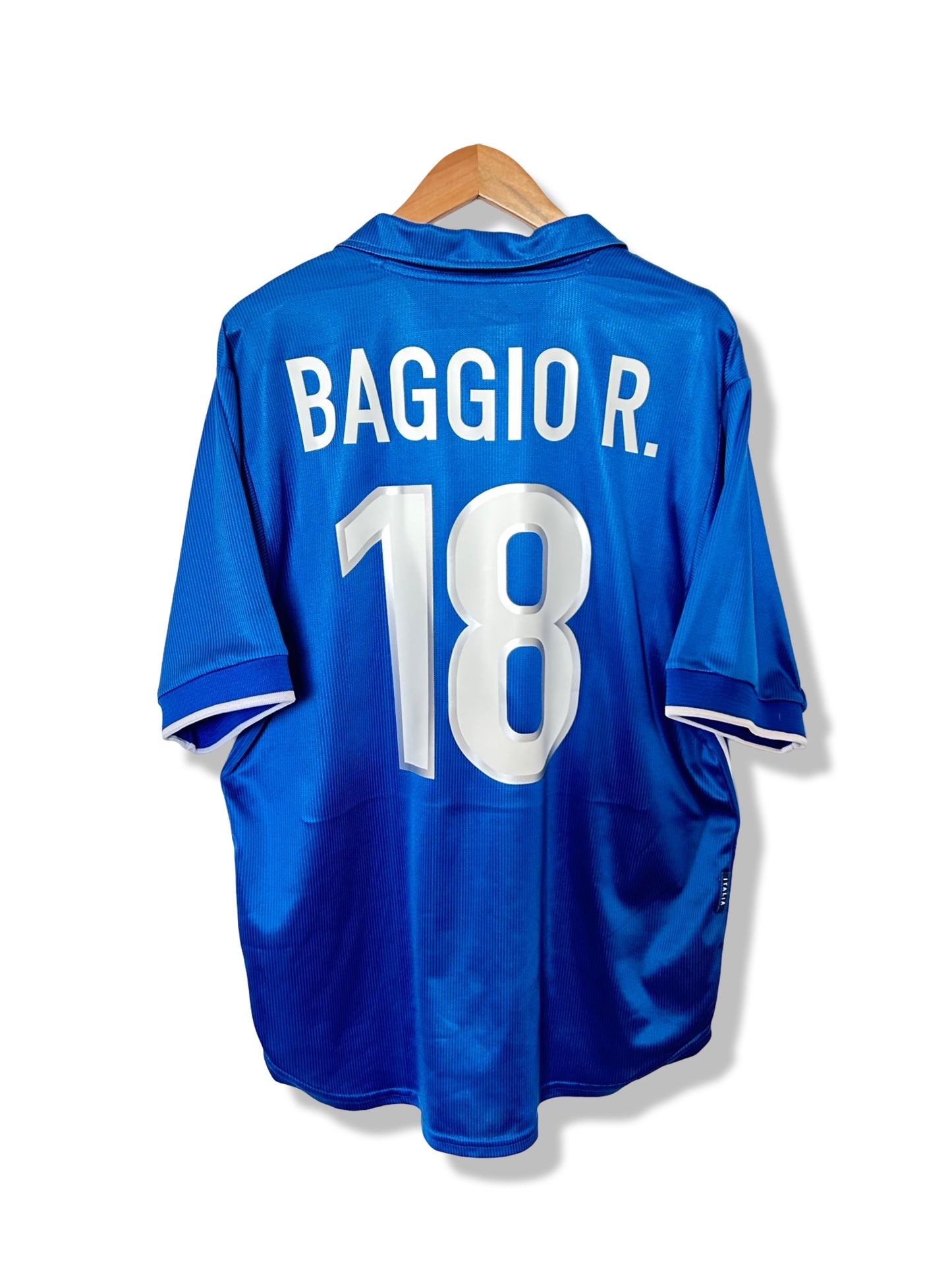 Italy 1997-98 Home Shirt - Baggio R. #18 - L