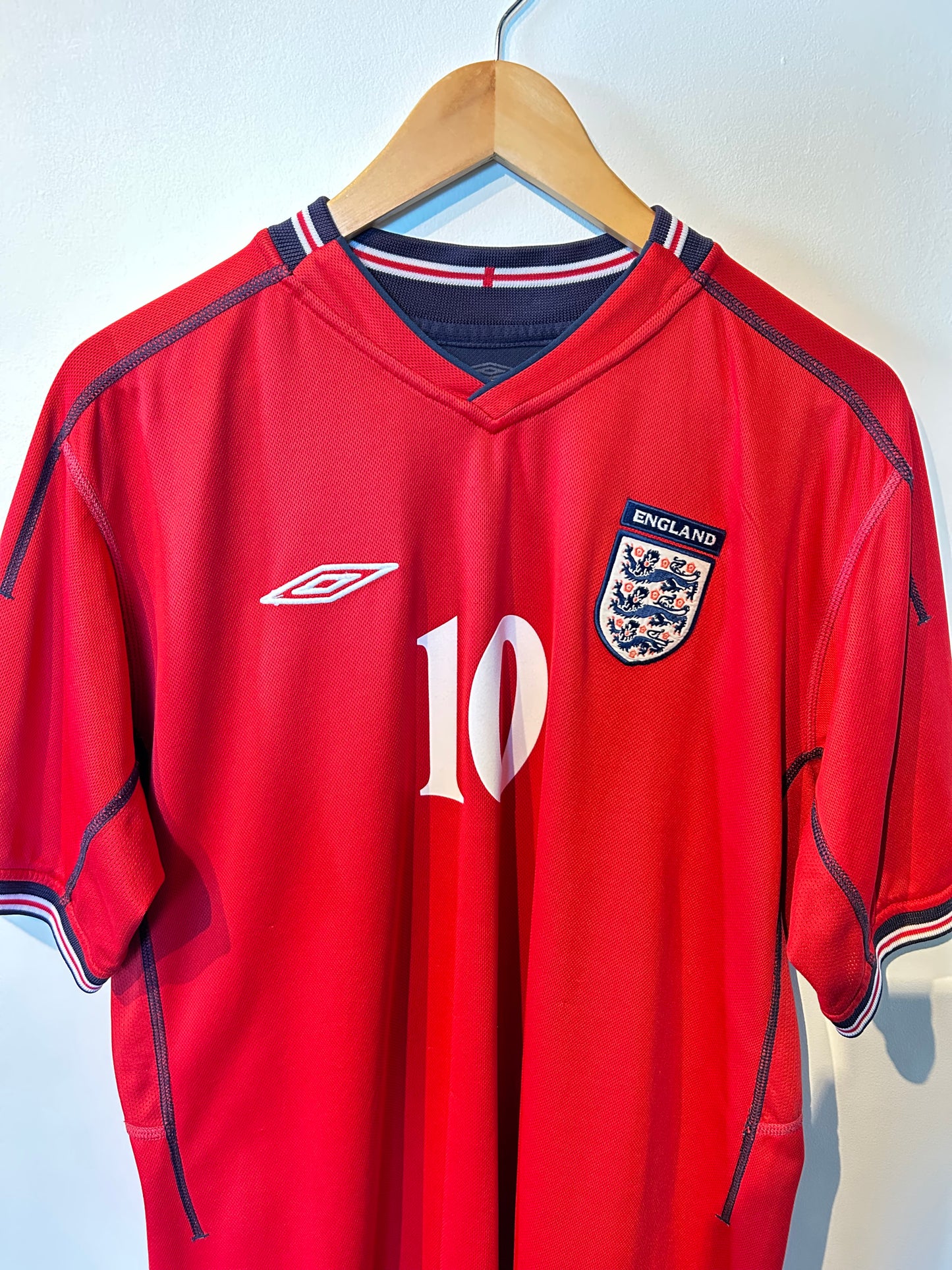 England 2002-04 Away Shirt - Owen #10 - M