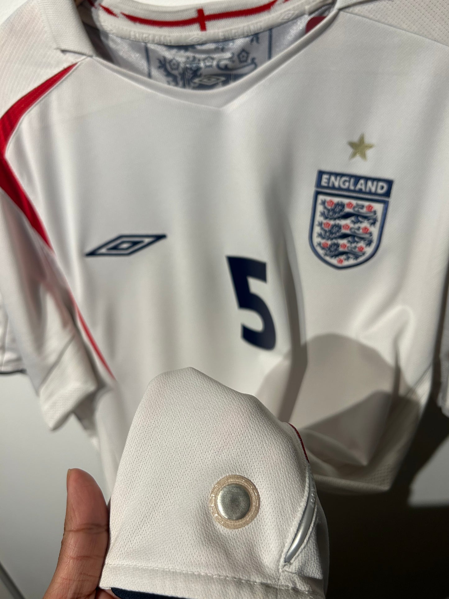 England 2005-07 Home Shirt - Ferdinand #5 - XL