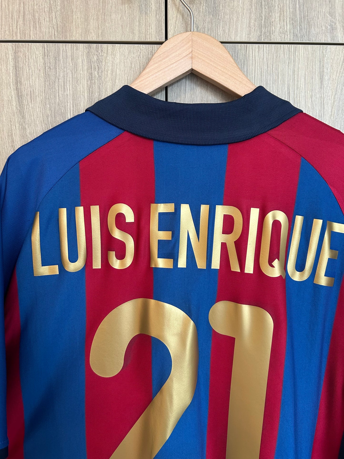 Barcelona 2001-02 Home Shirt - Luis Enrique #21 - XL
