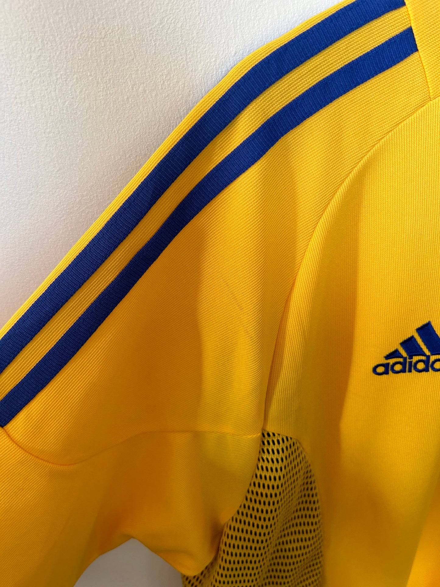 Sweden 2002-03 Home Shirt - Larsson #11 - L