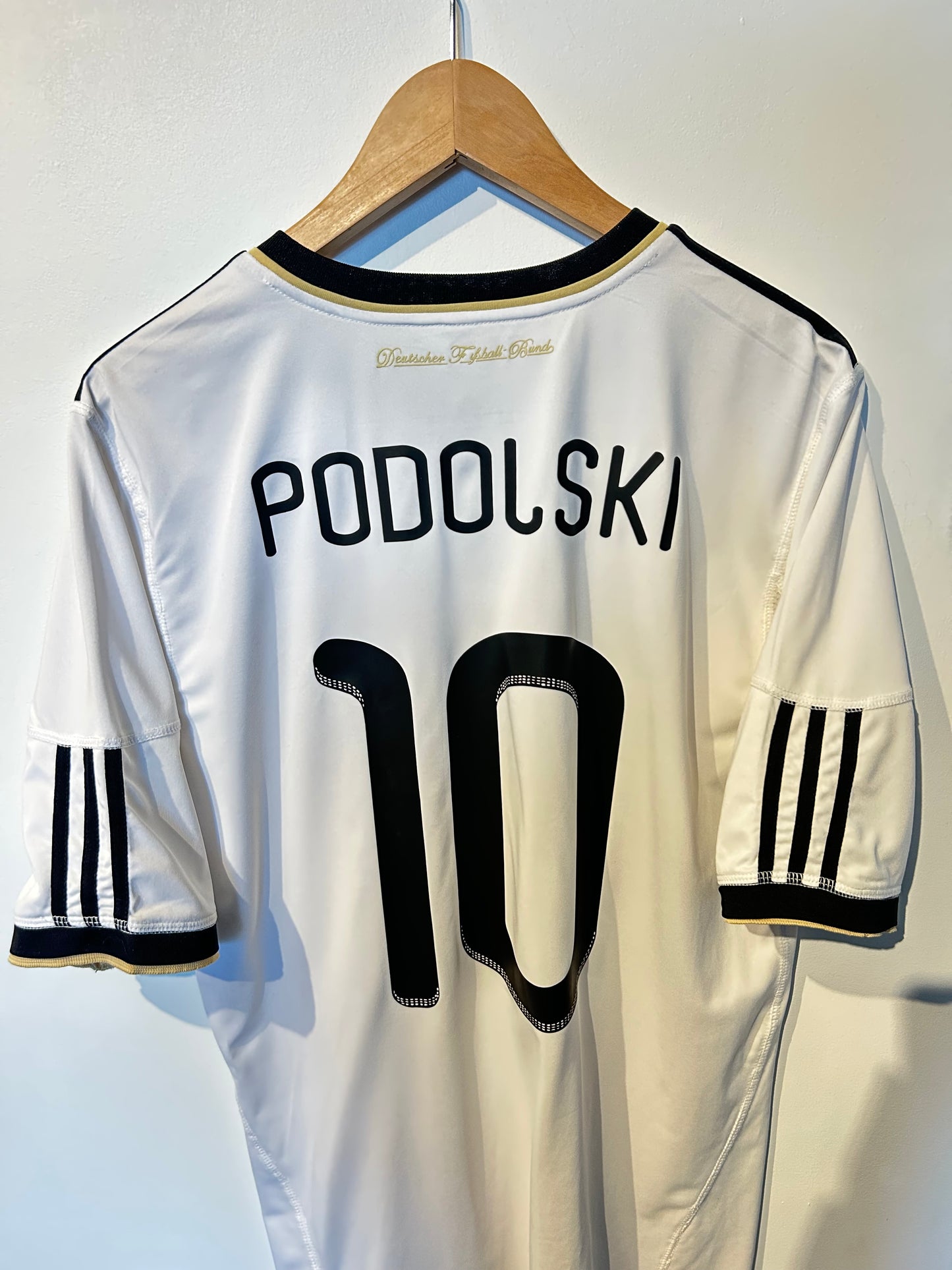 Germany 2010-11 Home Shirt - Podolski #10 - L