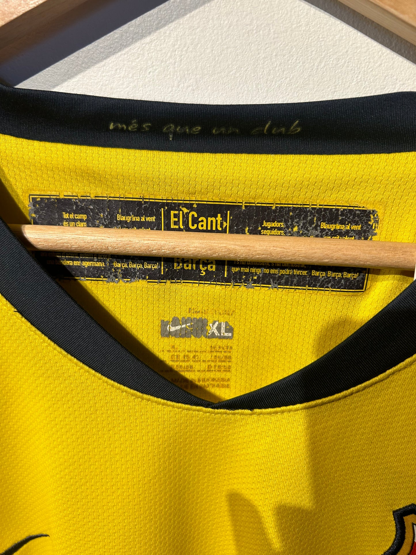 Barcelona 2008-09 Away Shirt - A.Iniesta #8 - XL