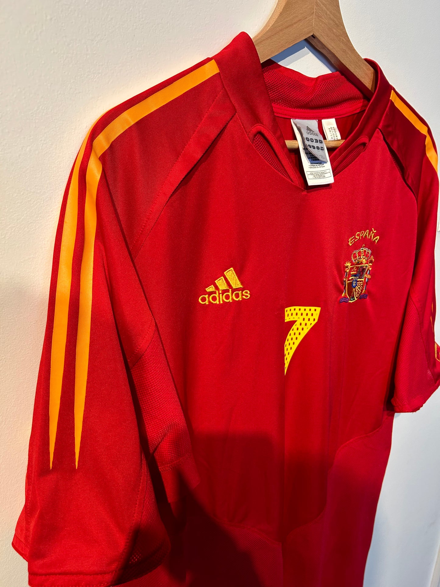Spain 2004-06 Home Shirt - Raul - L