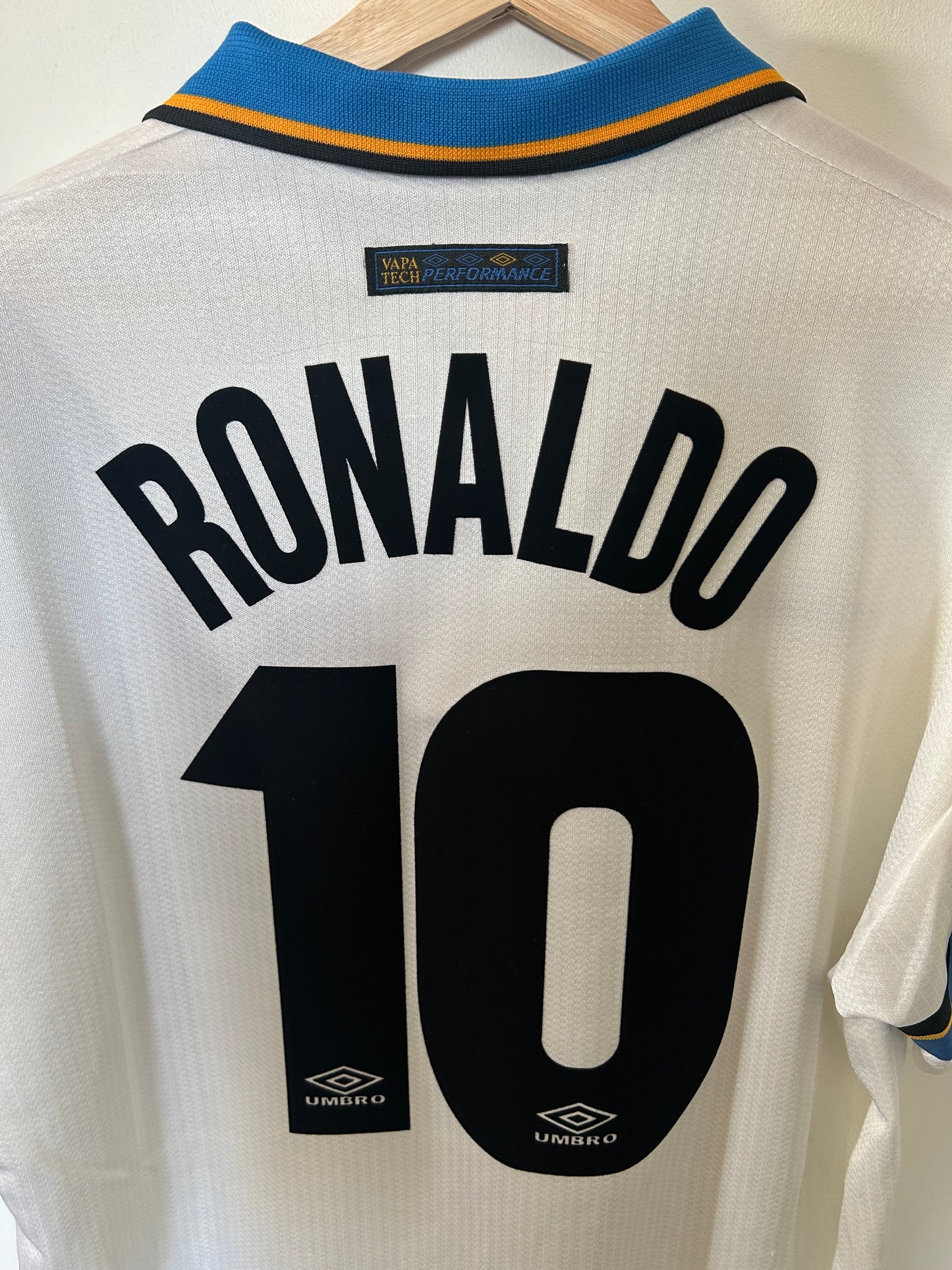 Inter Milan 1997-98 Away Shirt - Ronaldo #10 - L