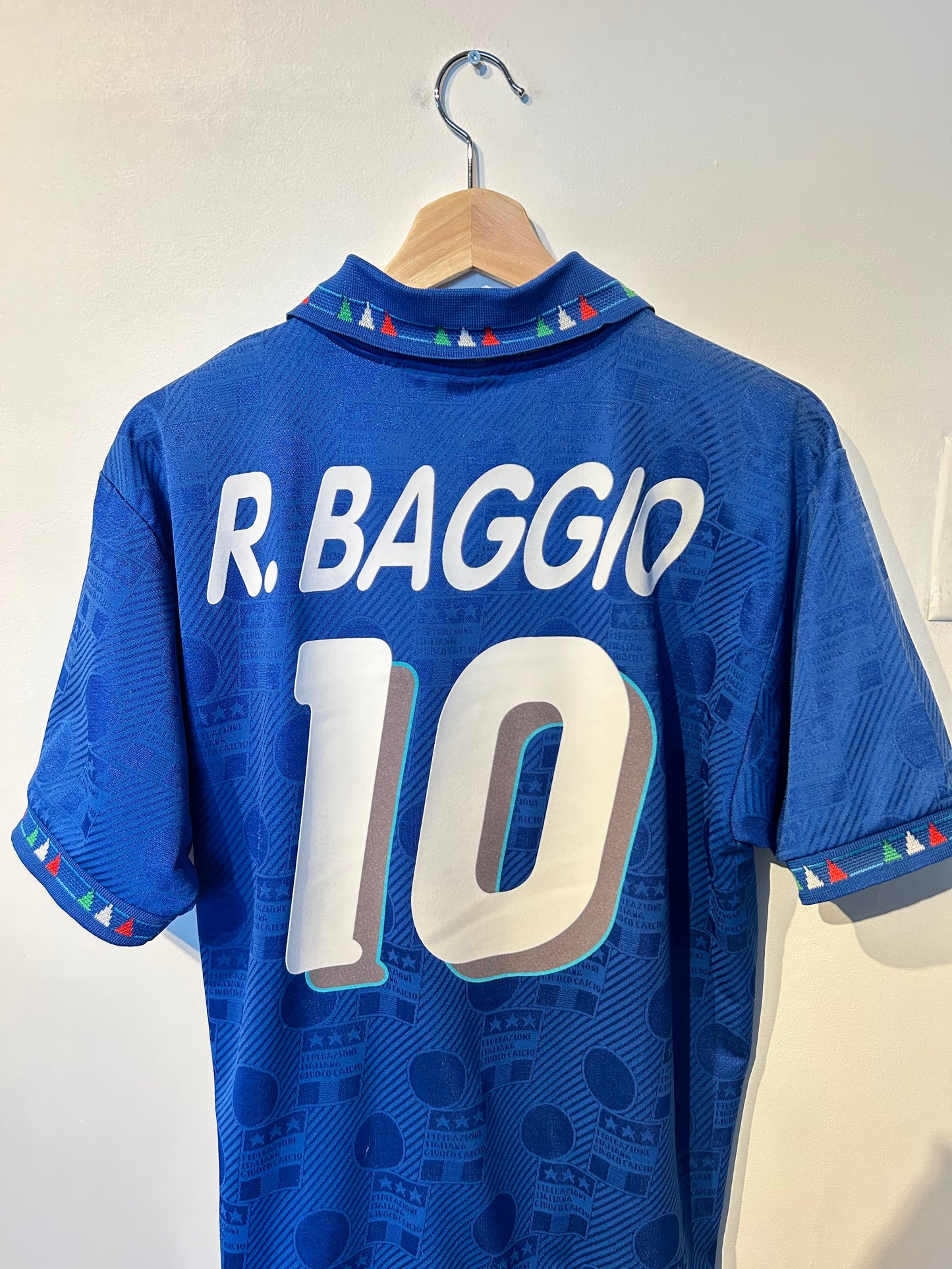 Italy 1994 Home Shirt - R. Baggio #10 - L
