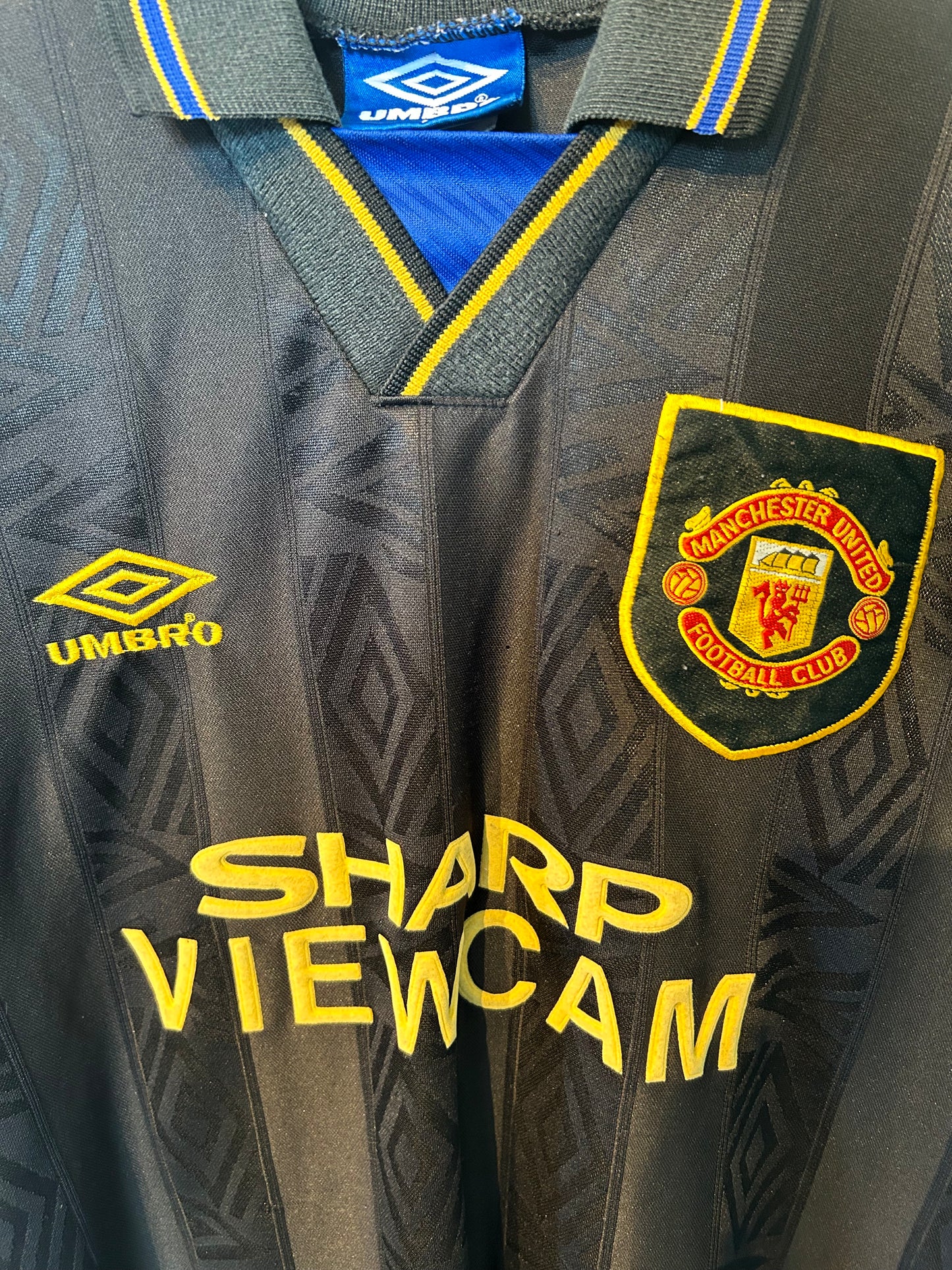 Manchester United 1993-95 Away Shirt - Cantona #7 - L