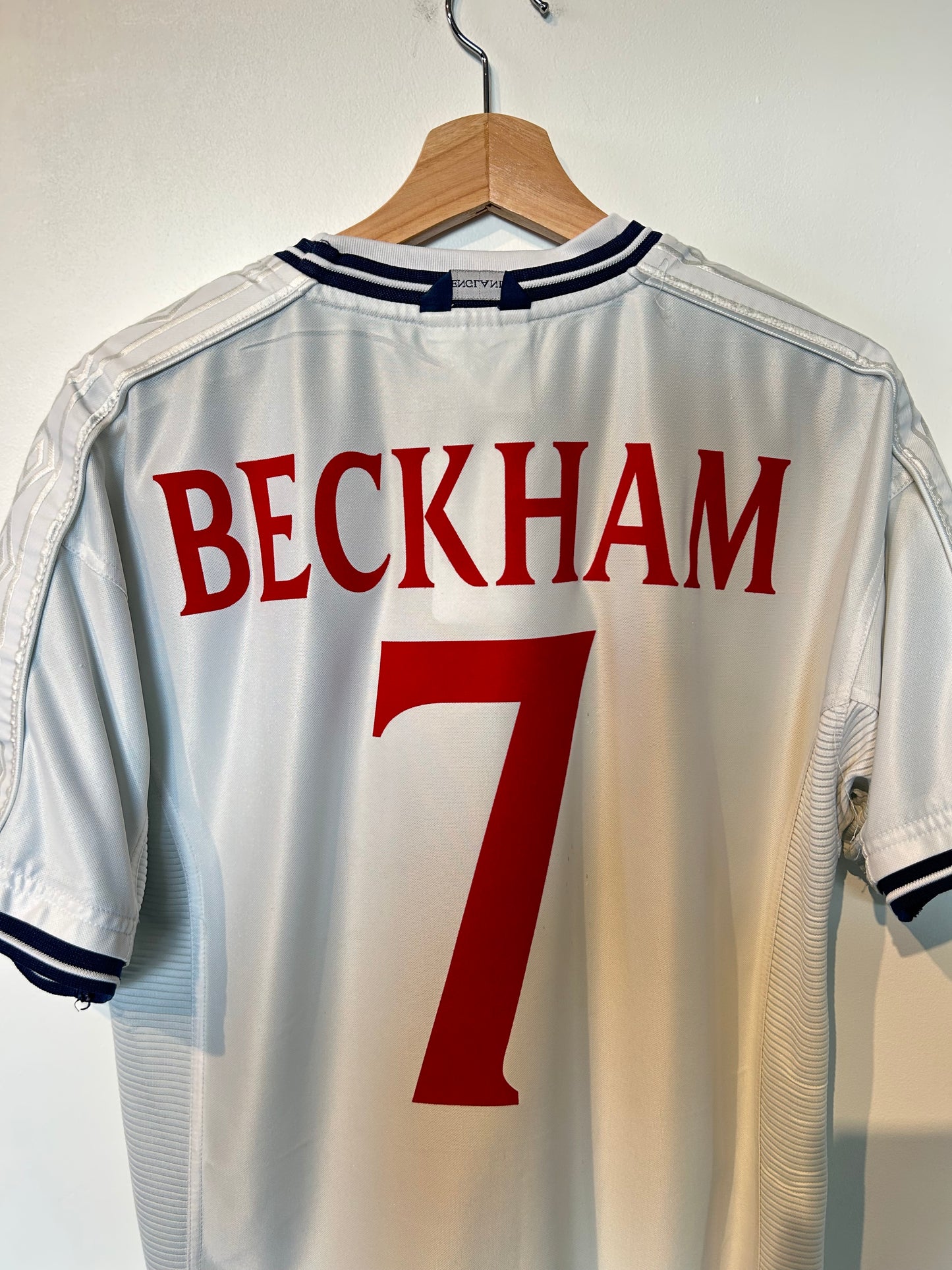 England 1999-01 Home Shirt - Beckham #7 - M