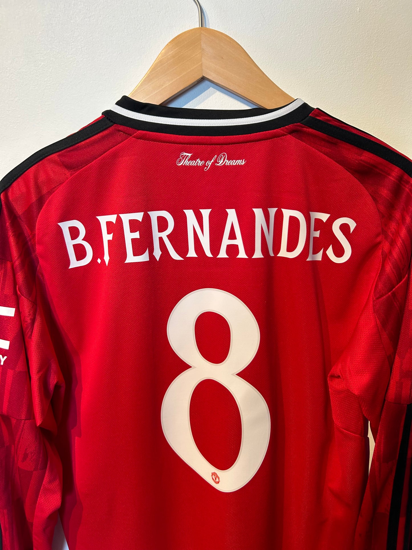 Manchester United 2025-26 Home Shirt L/S - B. Fernandes #8 - S BNWT