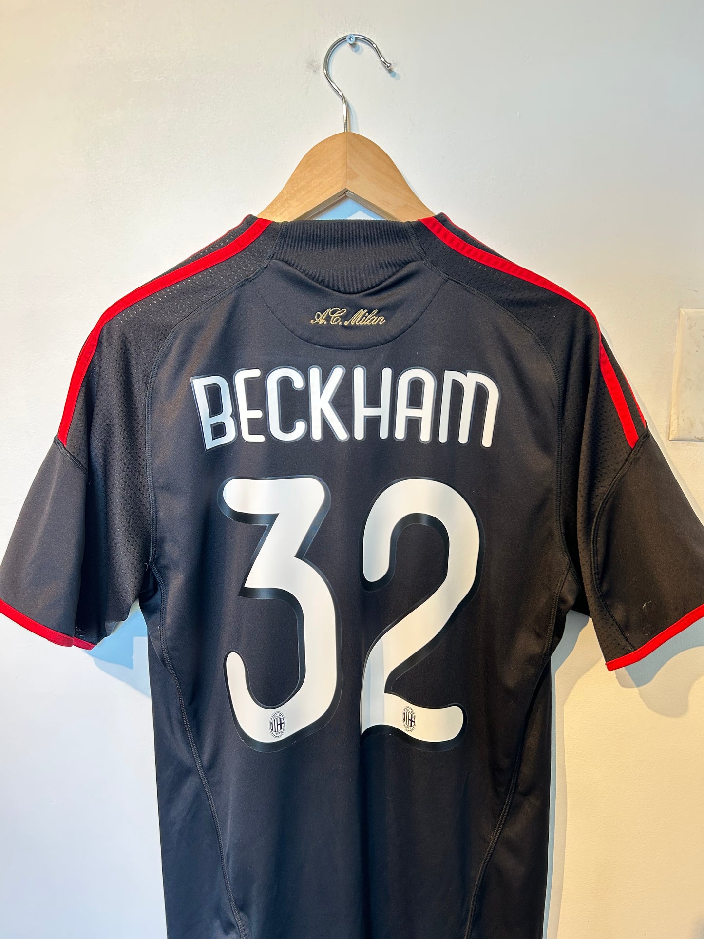 AC Milan 2009-10 Third Shirt - Beckham #32 - S