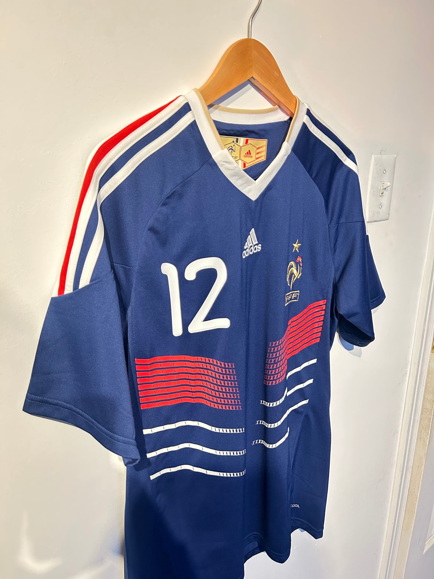 France 2009-10 Home Shirt BNWT - Henry #12 - M