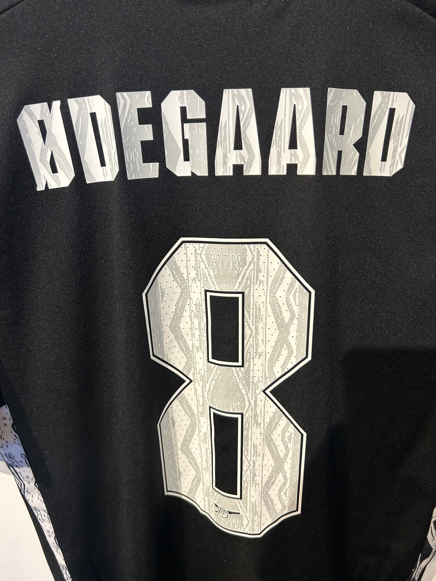Arsenal 2024-25 Away Shirt - Odegaard #8 - M