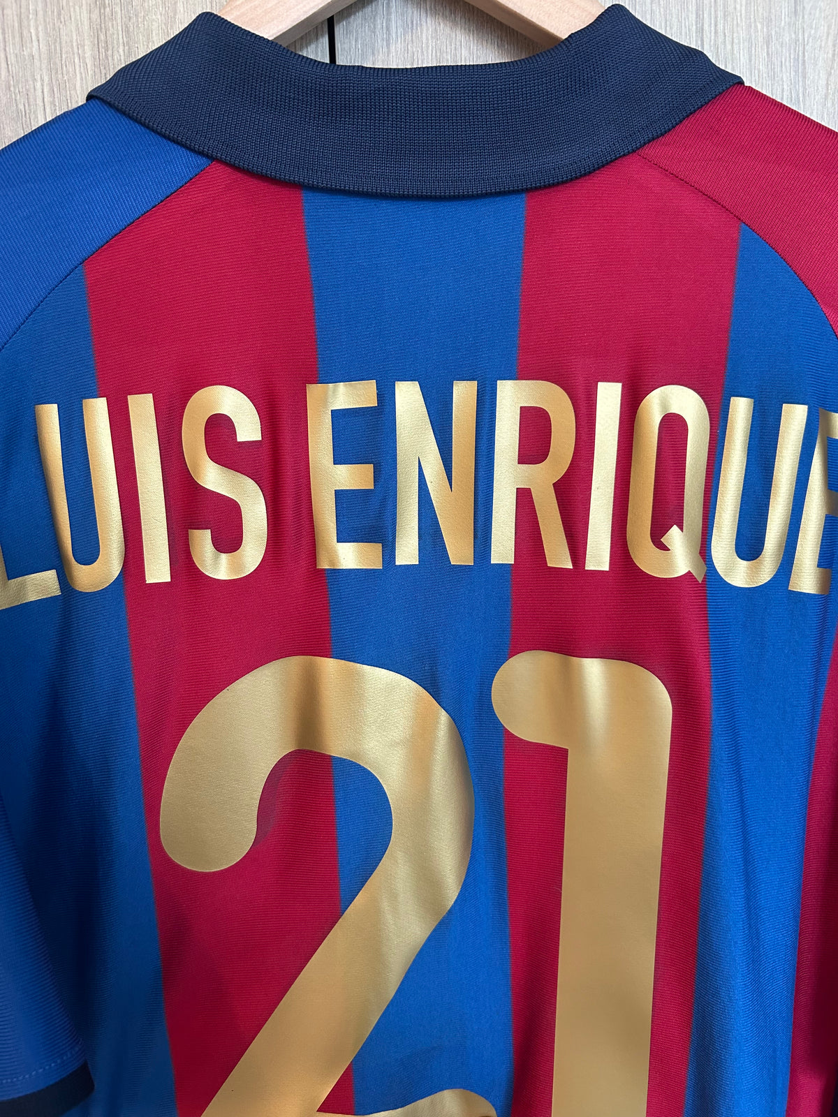 Barcelona 2001-02 Home Shirt - Luis Enrique #21 - XL