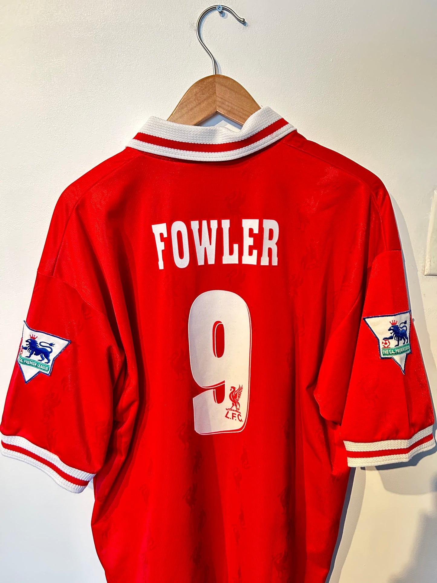 Liverpool 1996-98 Home Shirt - Fowler #9 - L