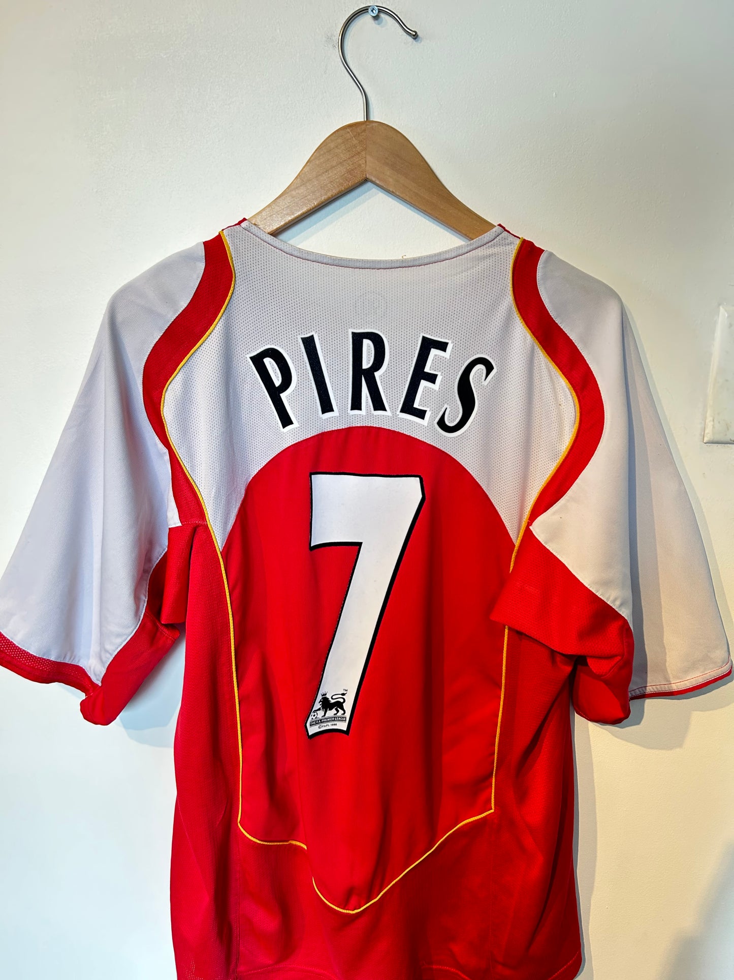 Arsenal 2004-05 Home Shirt - Pires #7 - L