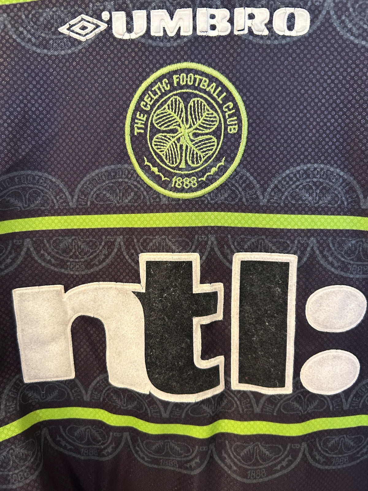 Celtic 1999-00 Away Shirt - Larsson #7 - L