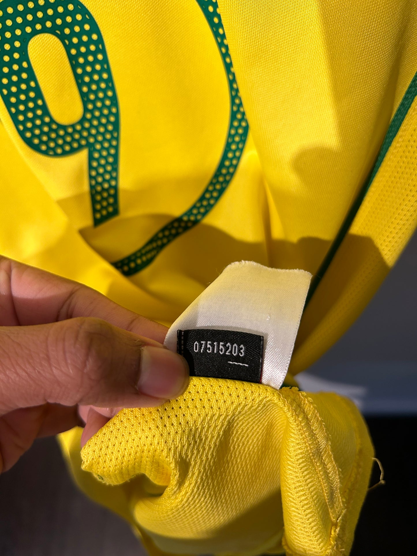 Brazil 2004-06 Home Shirt - Ronaldo #9 - S/M