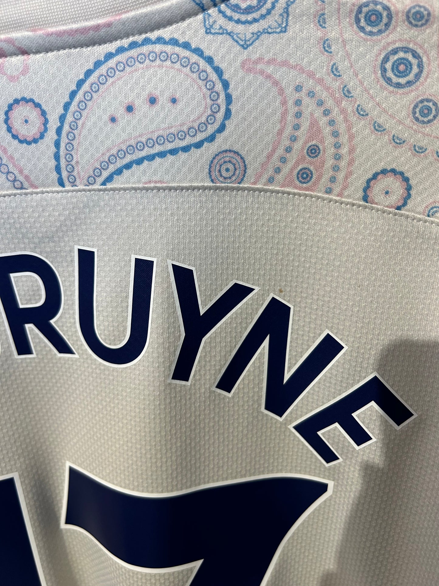 Manchester City 2020-21 Third Shirt - De Bruyne #17 - M