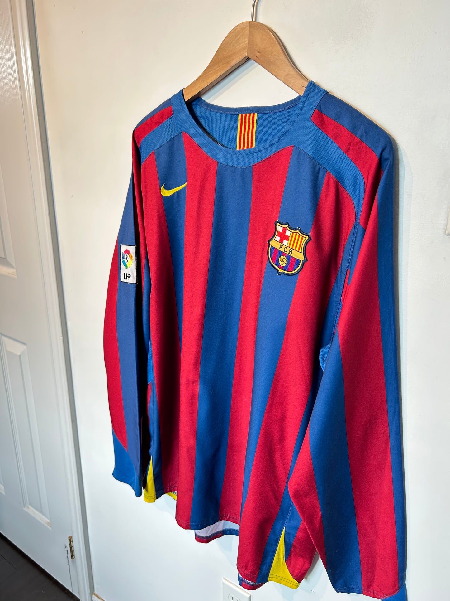 FC Barcelona 2005-06 Home Shirt L/S - V. Bommel #17 - L