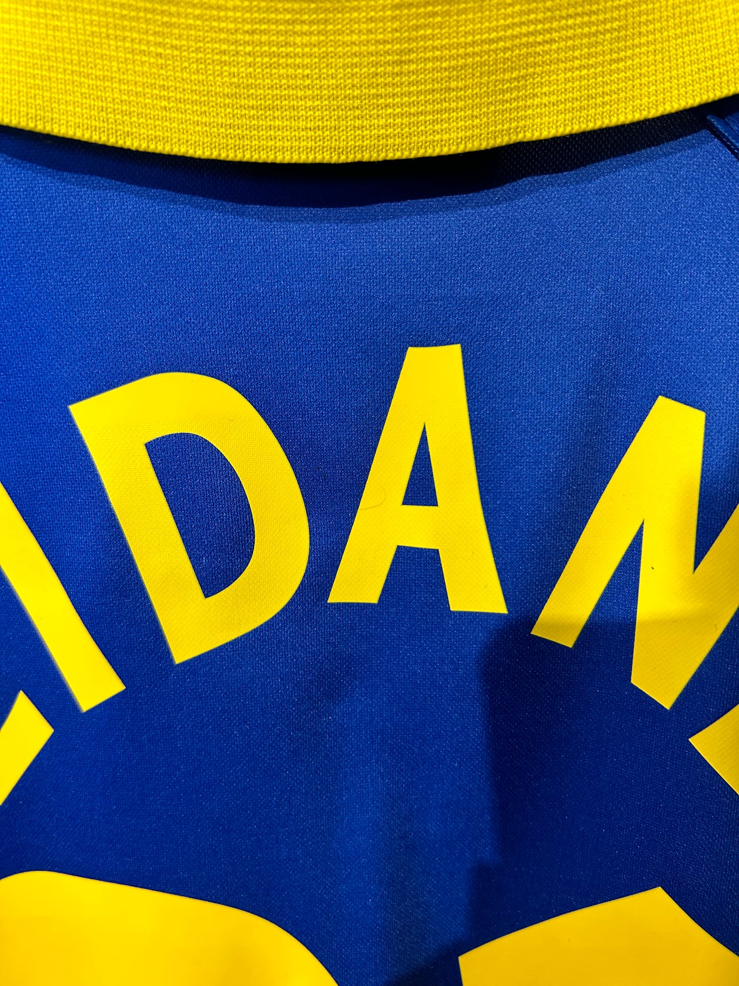 Juventus 1996-97 Away Shirt - Zidane #21 - M