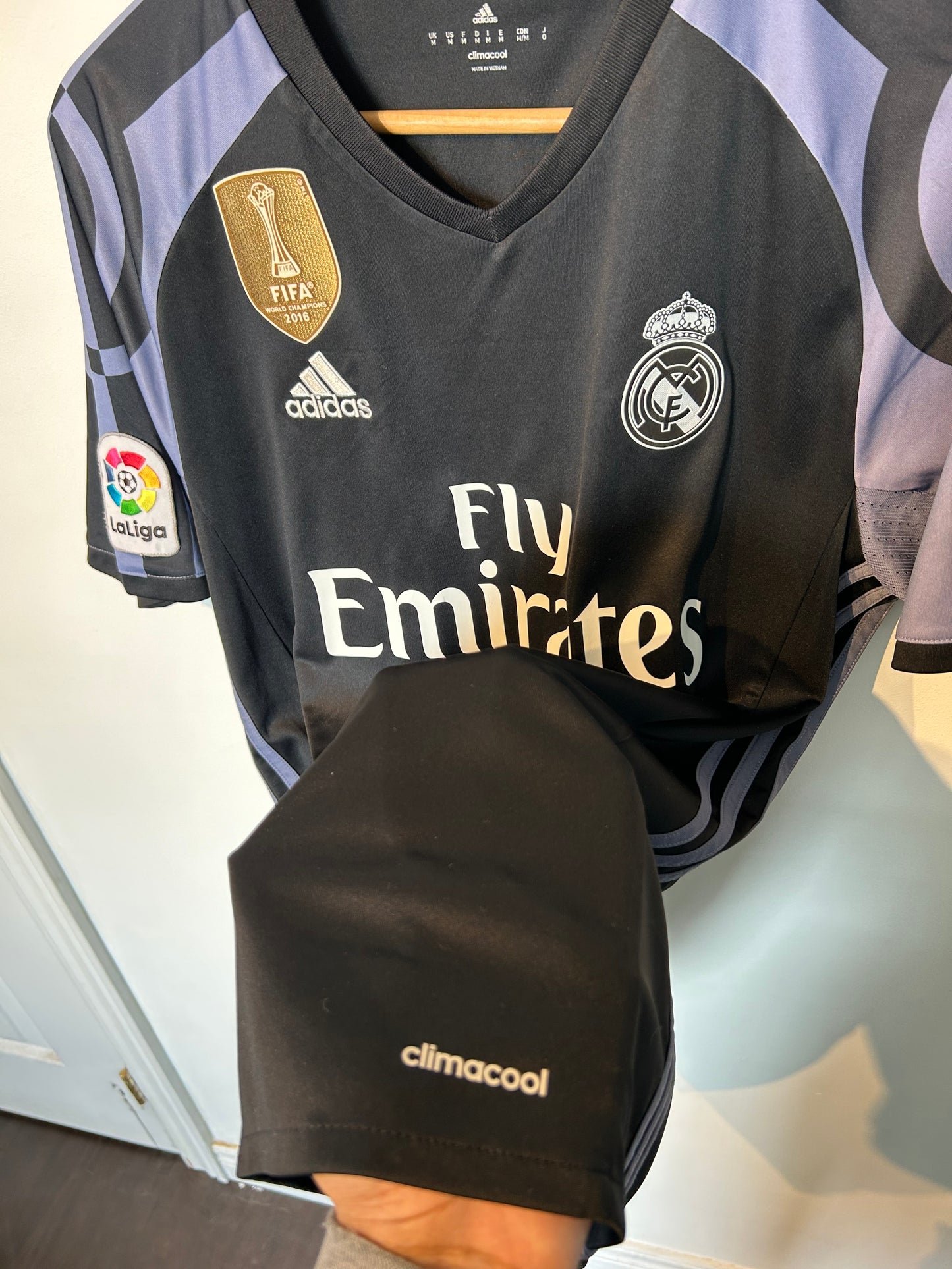 Real Madrid 2016-17 Third Shirt - Ronaldo #7 - M