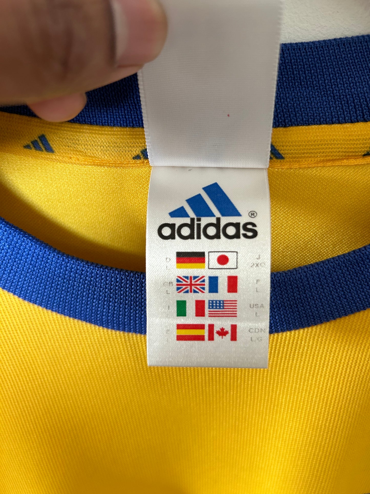 Sweden 2002-03 Home Shirt - Larsson #11 - L