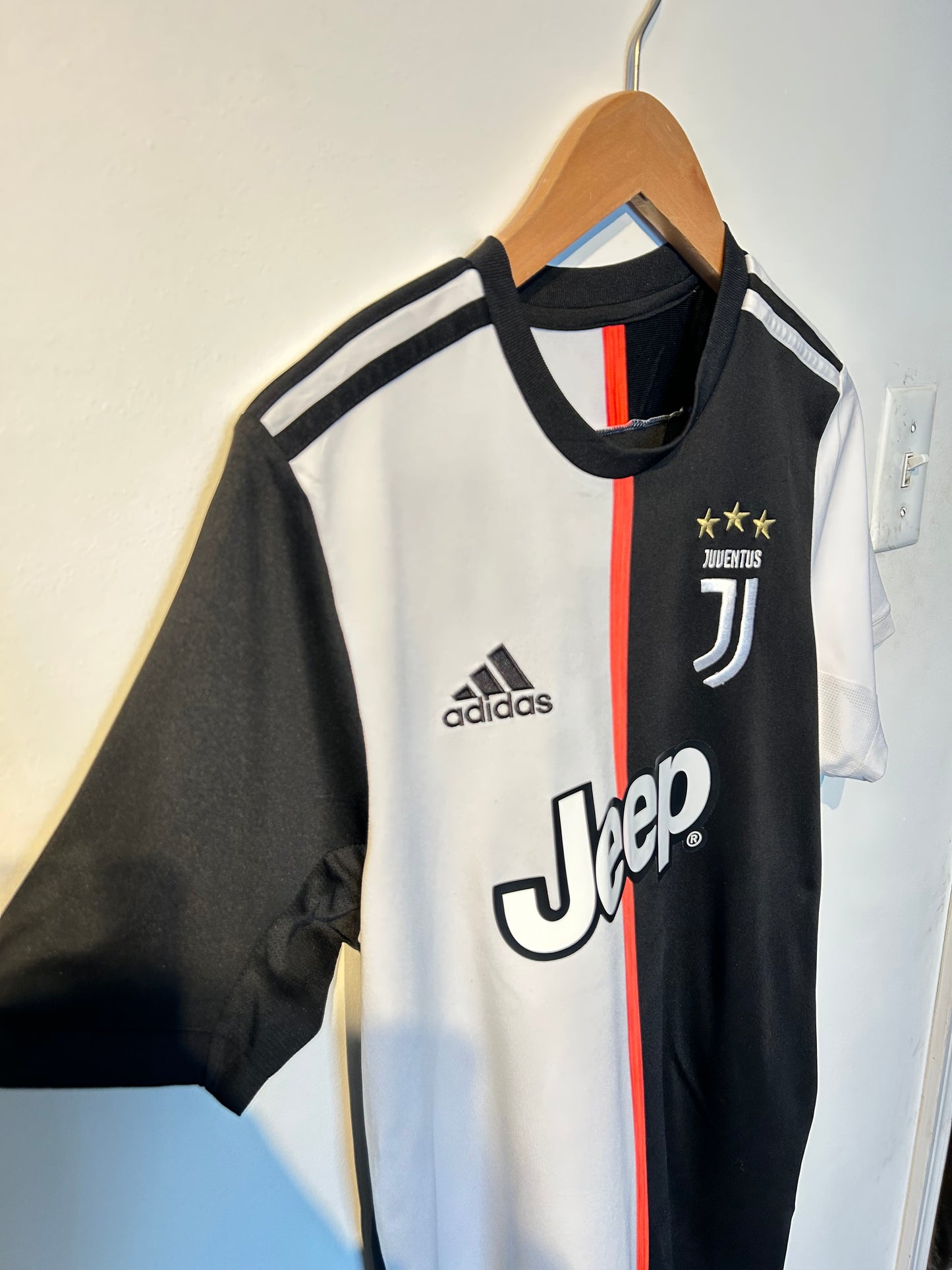 Juventus 2019-20 Home Shirt - Ronaldo #7 - S