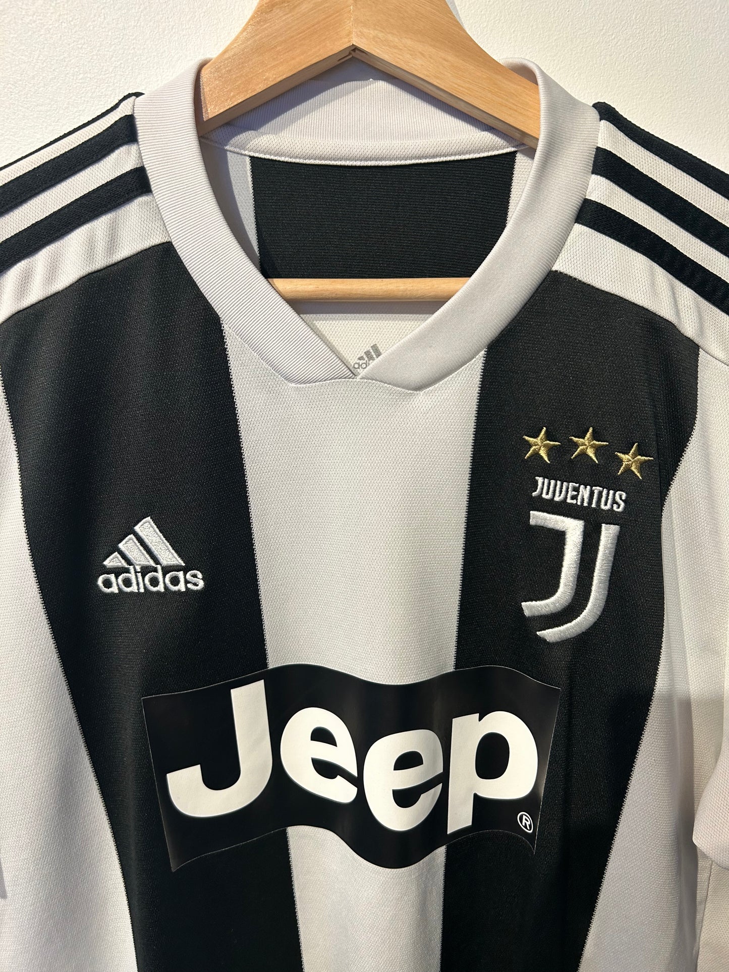 Juventus 2018-19 Home Shirt - Ronaldo #7 - L