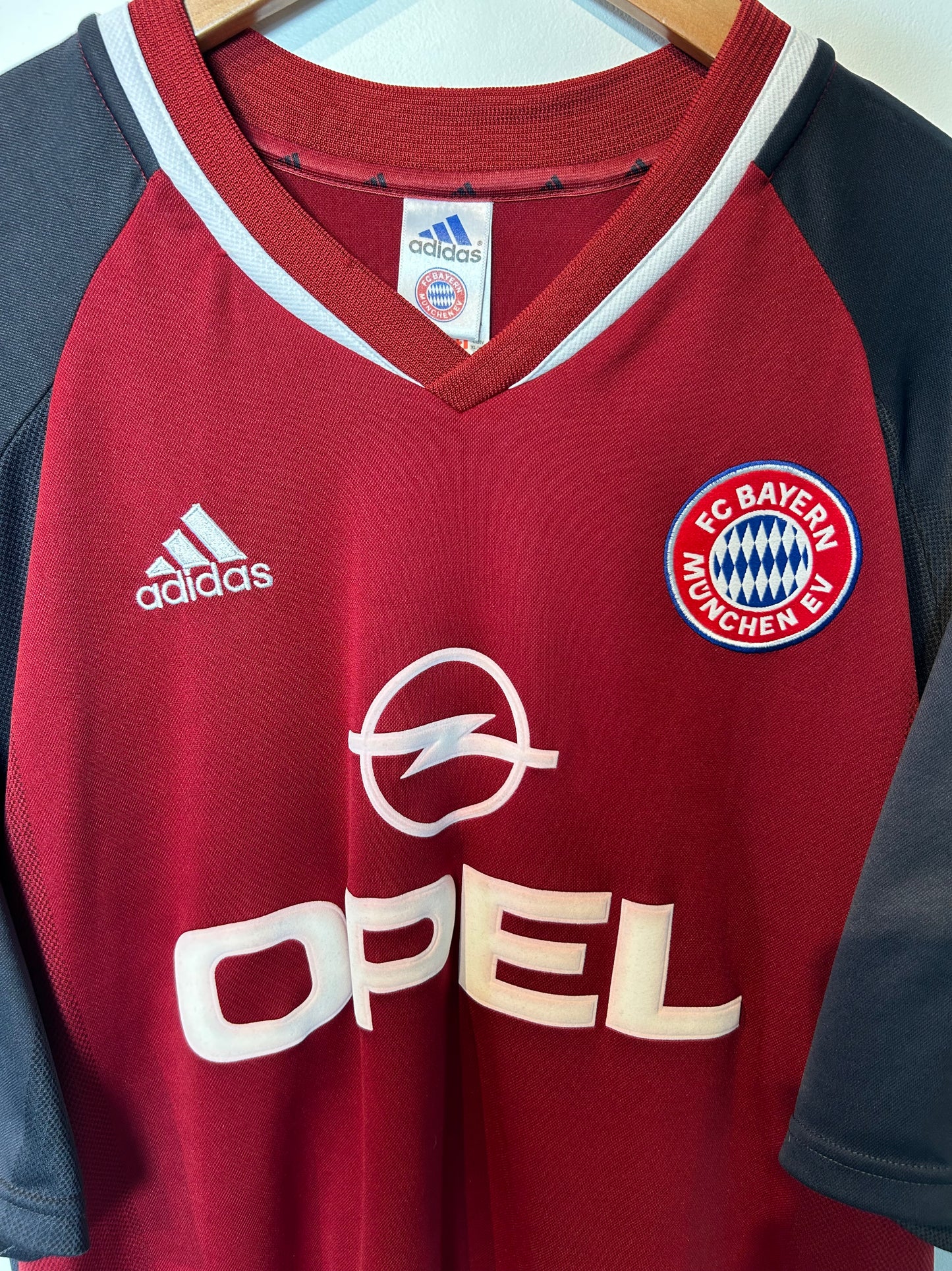 Bayern Munich 2001-02 Home Shirt - Elber #9 - XL