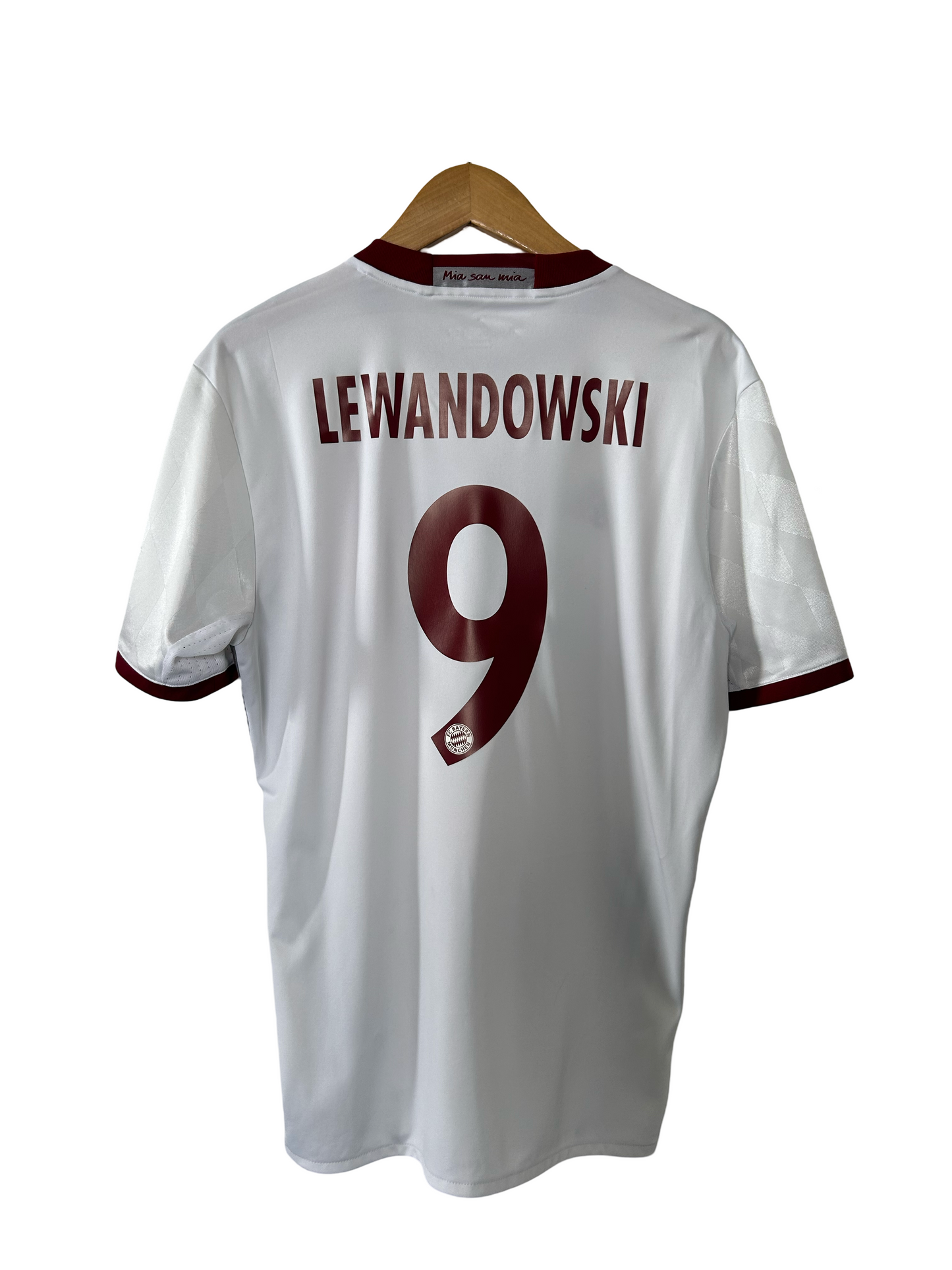 Bayern Munich 2016-17 Third Shirt, #9 Robert Lewandowski - M