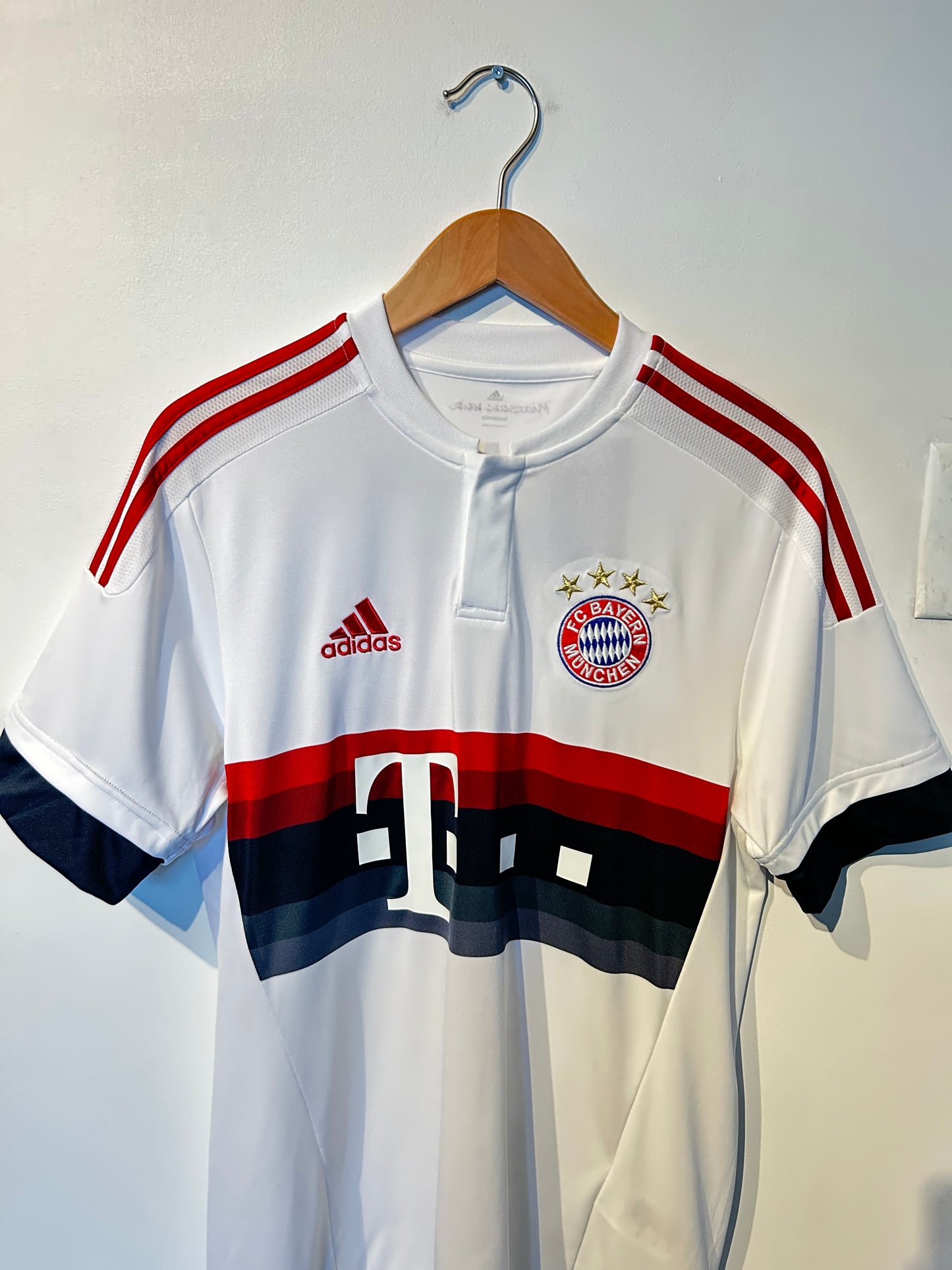 Bayern Munich 2015-16 Away Shirt - Ribery #7 - M