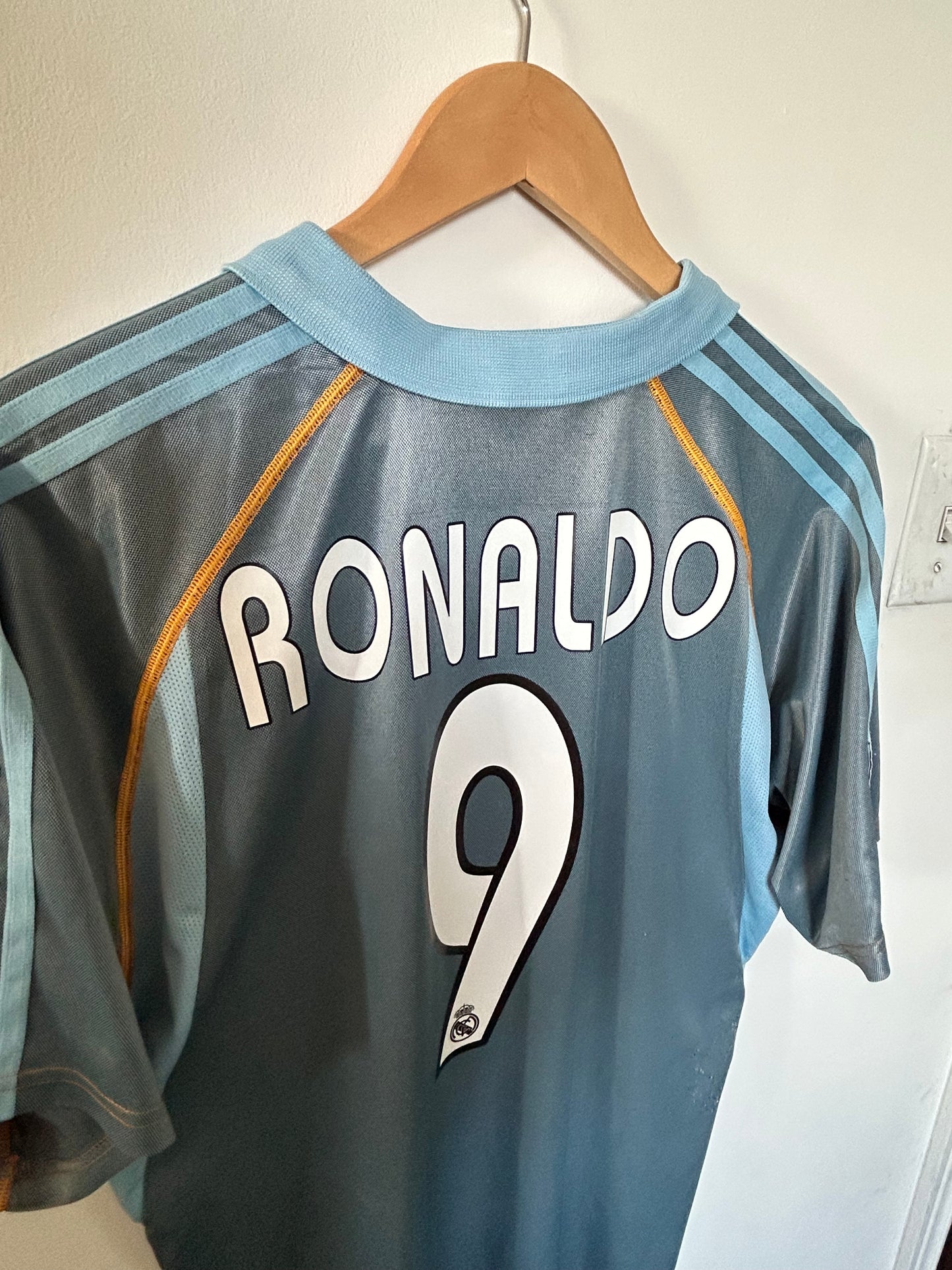 Real Madrid 2003-04 Third Shirt - Ronaldo #9 - M