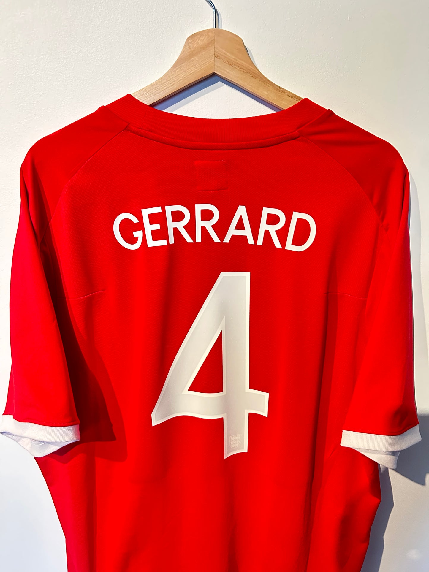 England 2010-11 Away Shirt - Gerrard #4 - L