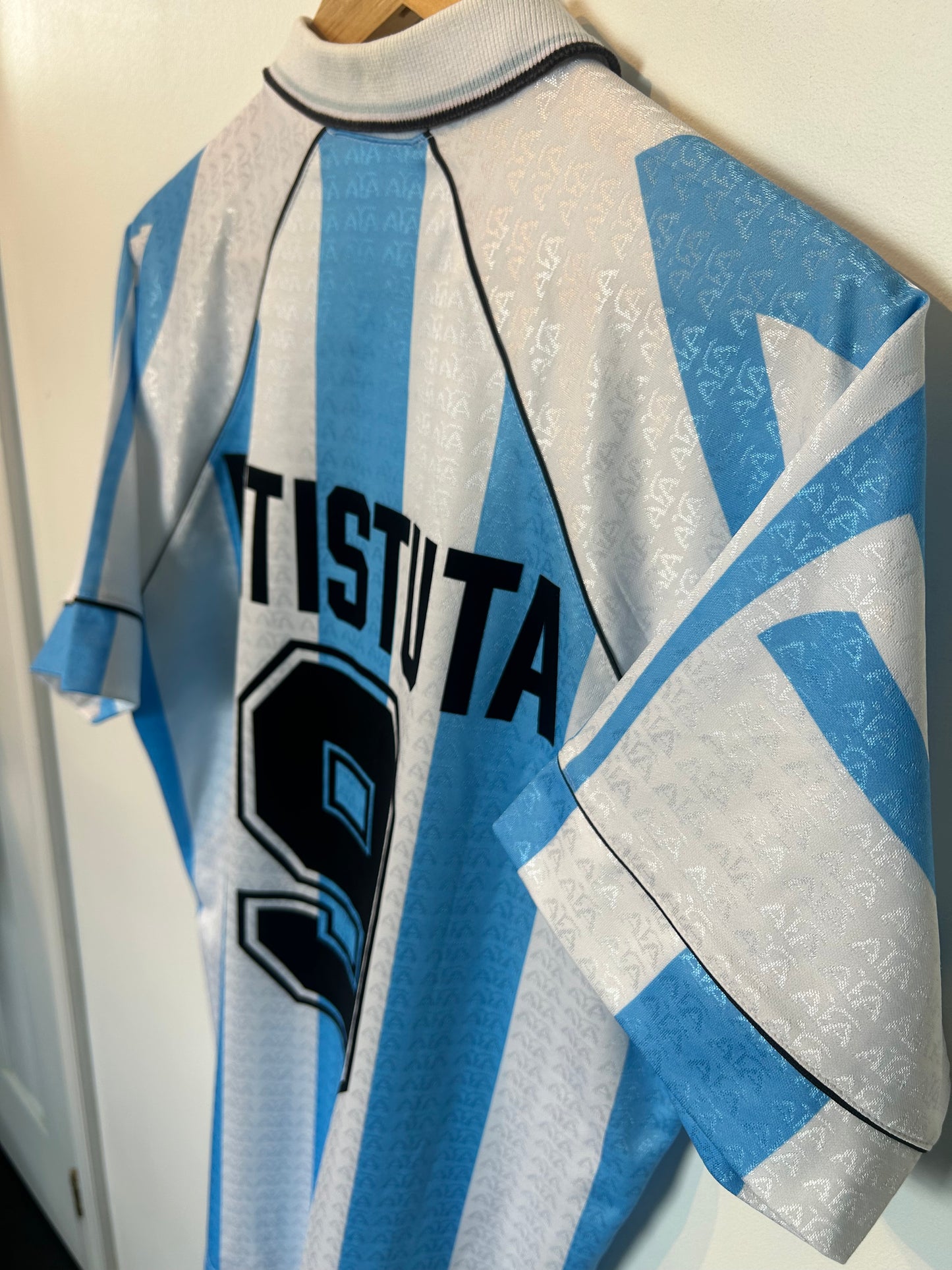 Argentina 1996-98 Home Shirt - Batistuta #9 - L